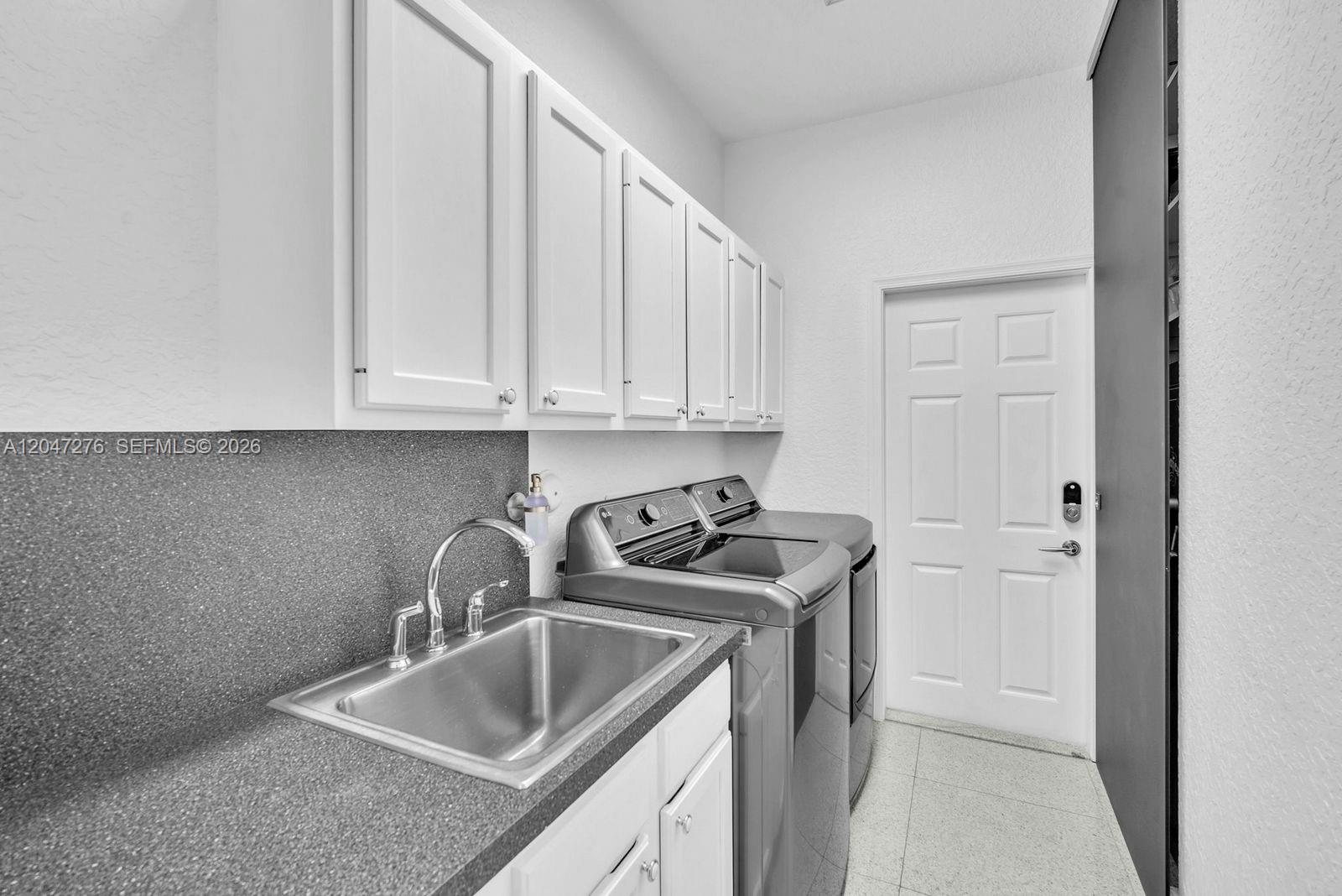 392 Coconut Circle Property Photo 54