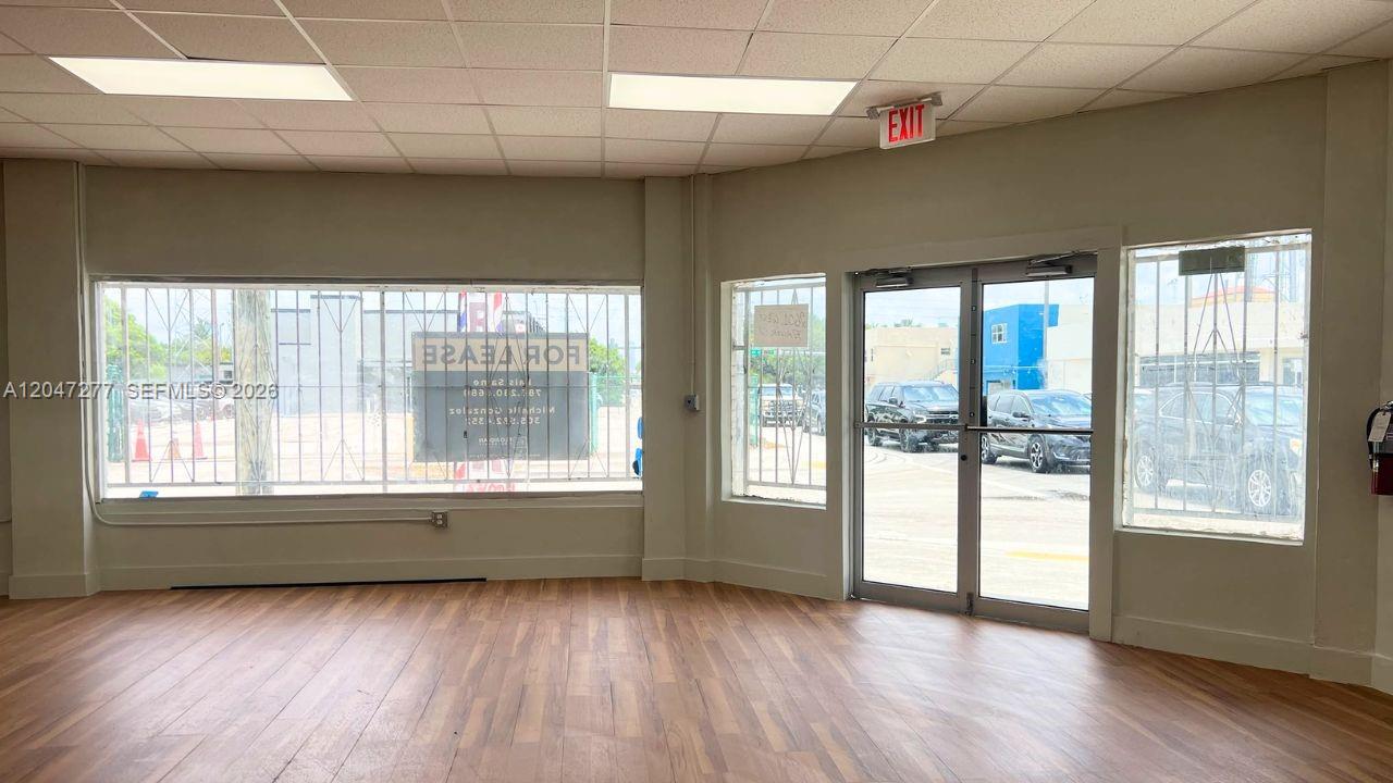 A12047277 Property Photo 3