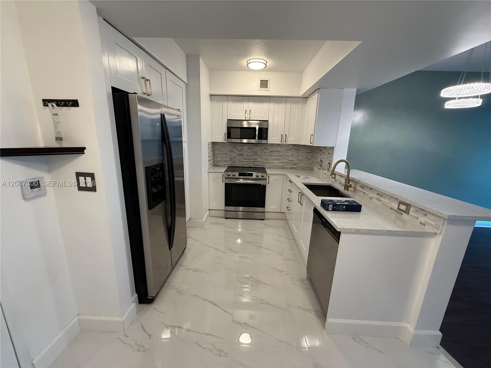 1745 E Hallandale Beach Boulevard 304w Property Photo 2