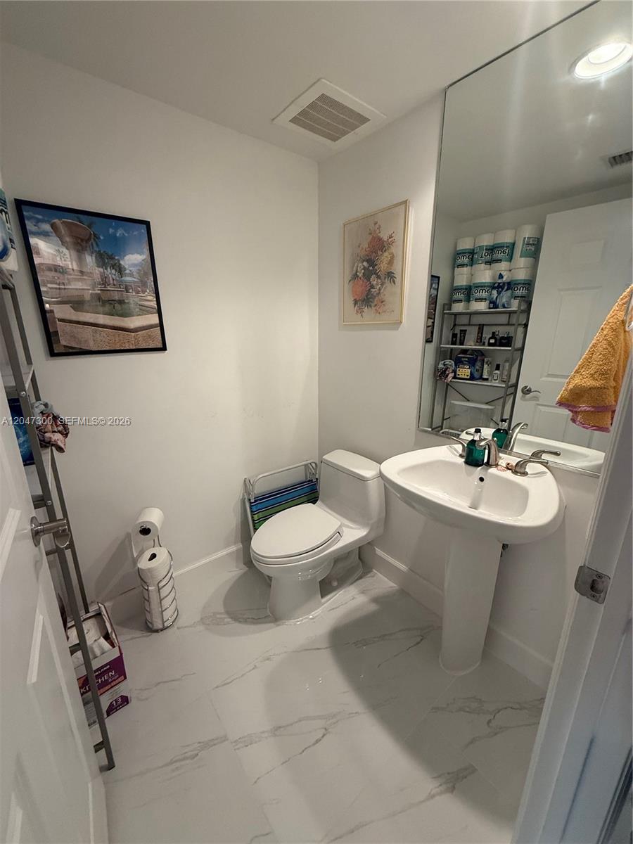 1745 E Hallandale Beach Boulevard 304w Property Photo 10