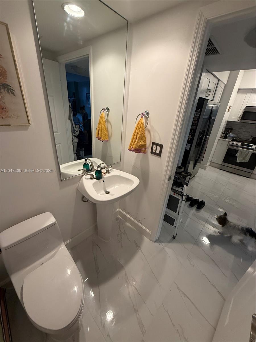 1745 E Hallandale Beach Boulevard 304w Property Photo 11