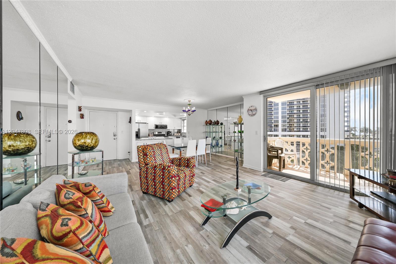 1825 S Ocean Drive 914 Property Photo 8
