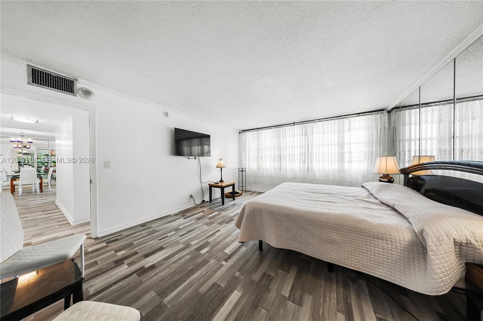1825 S Ocean Drive 914 Property Photo 13