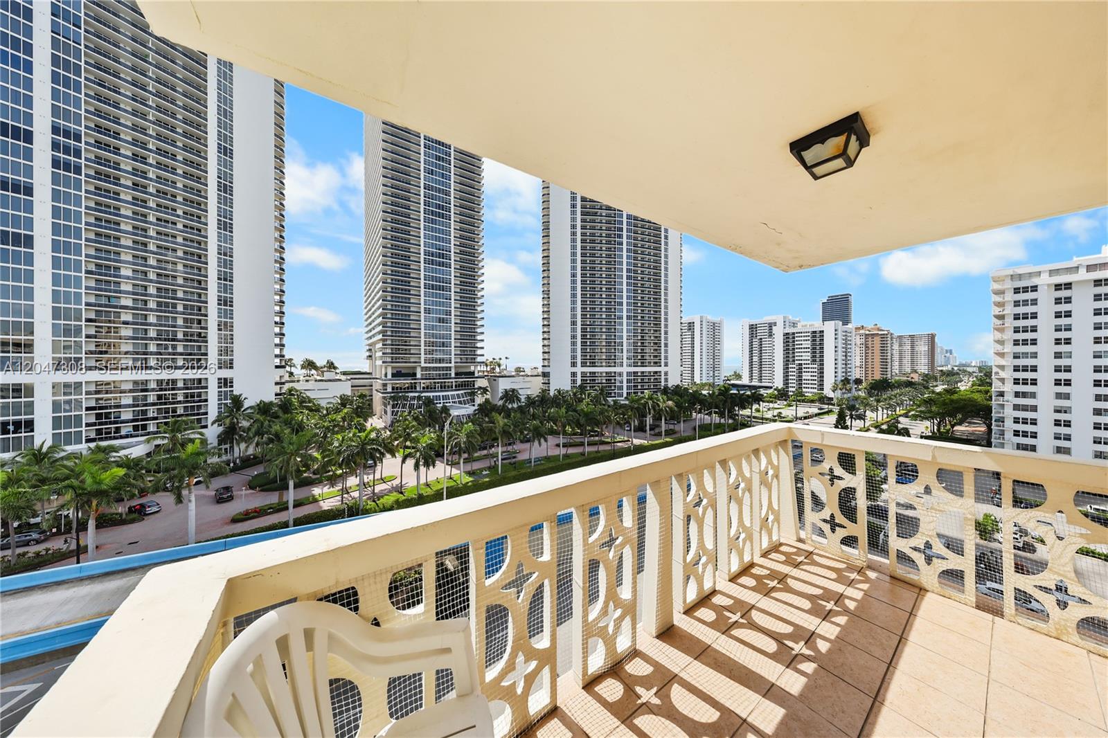 1825 S Ocean Drive 914 Property Photo 18