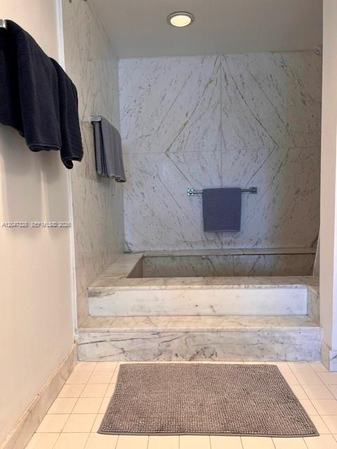 199 Ocean Lane Drive 903 Property Photo 5
