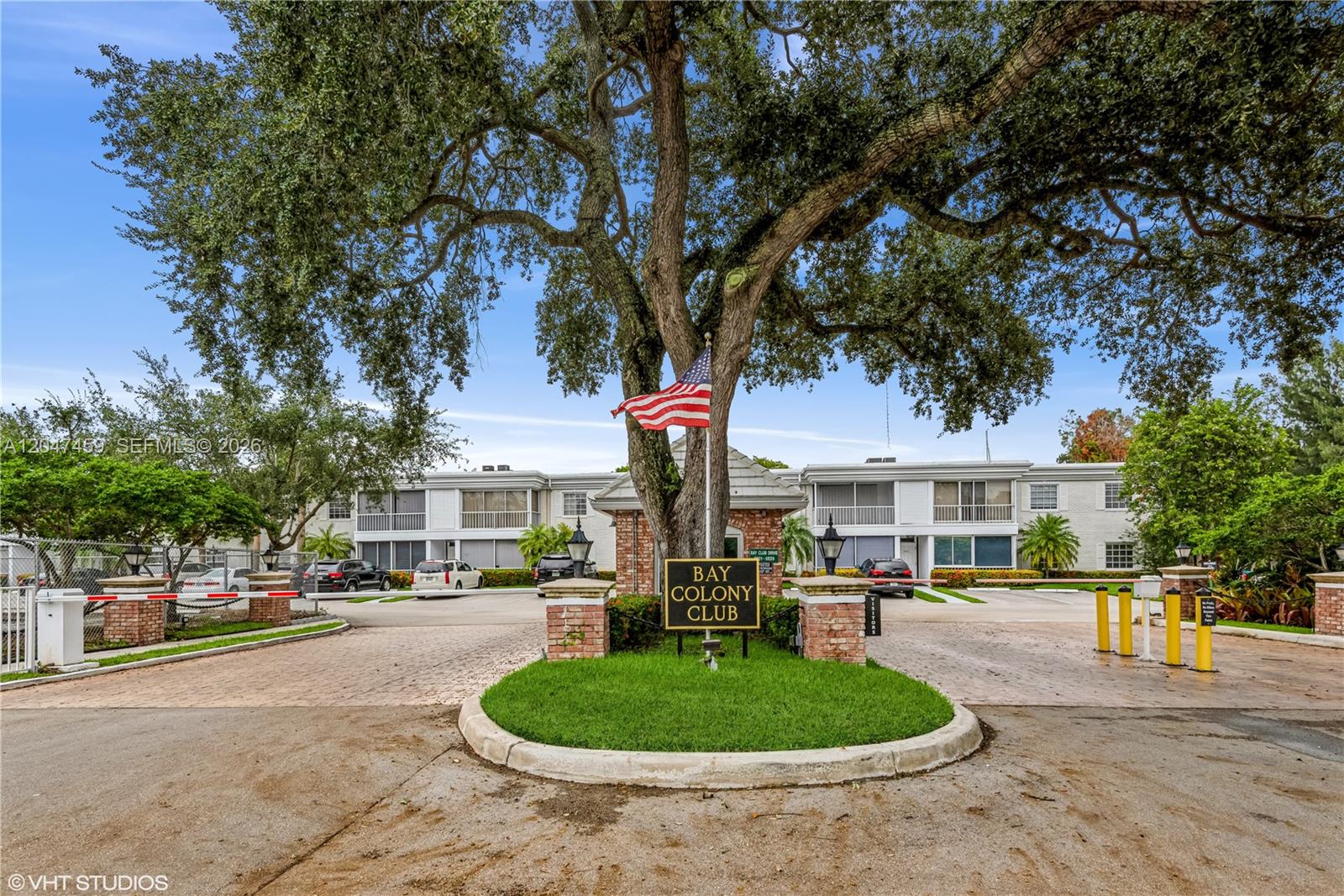 6209 Bay Club Drive 4 Property Photo 1