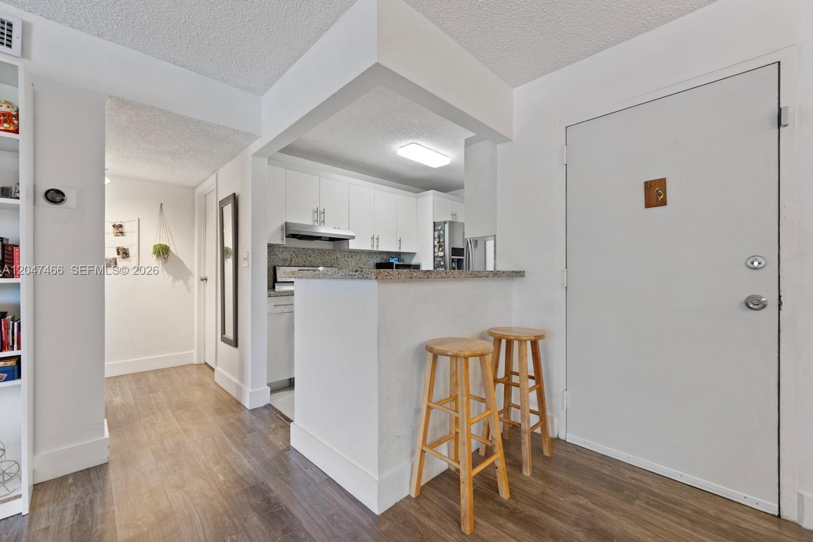 10381 N Kendall Drive M8 Property Photo 15