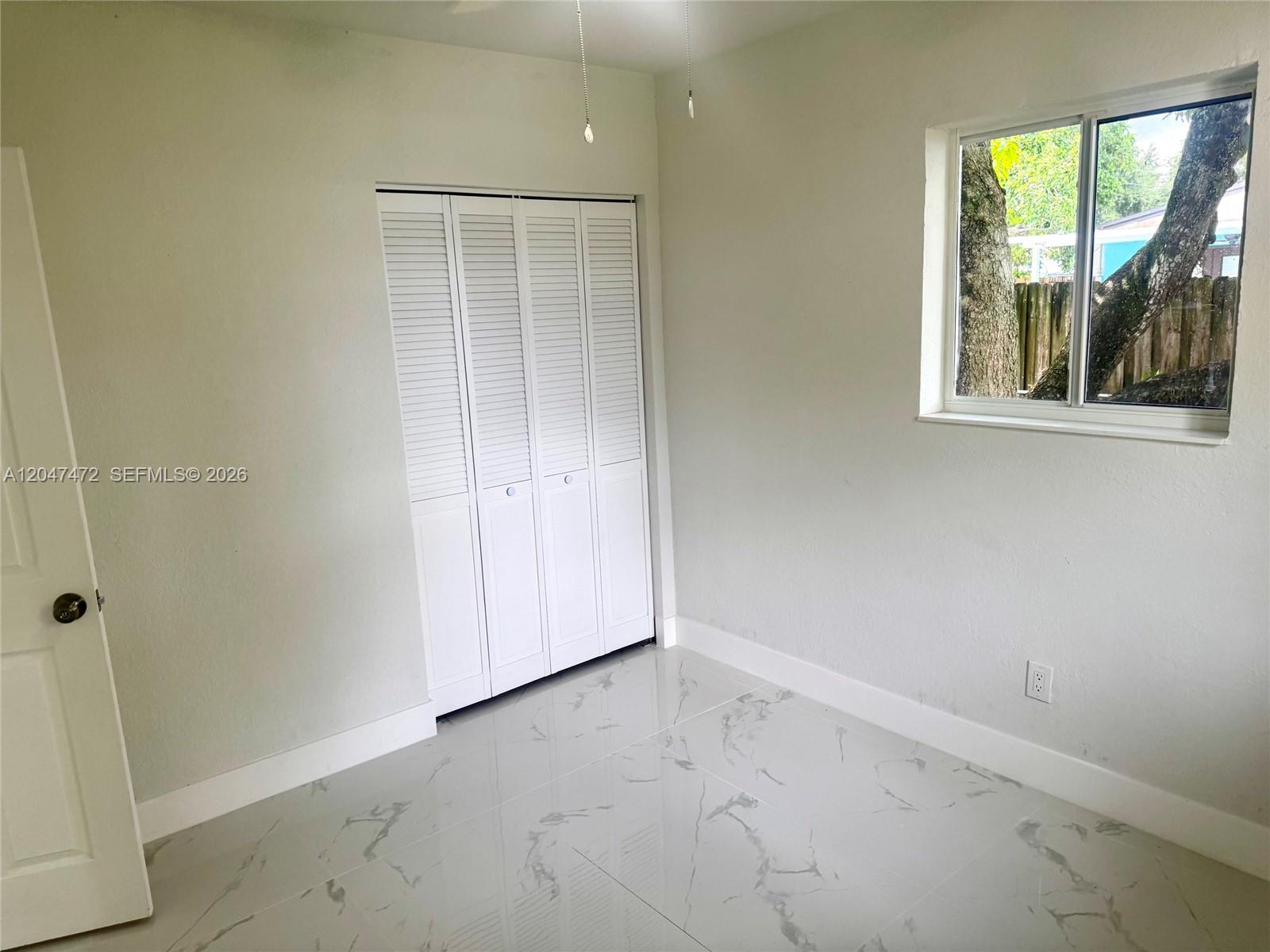 2150 N 66th Avenue Property Photo 18