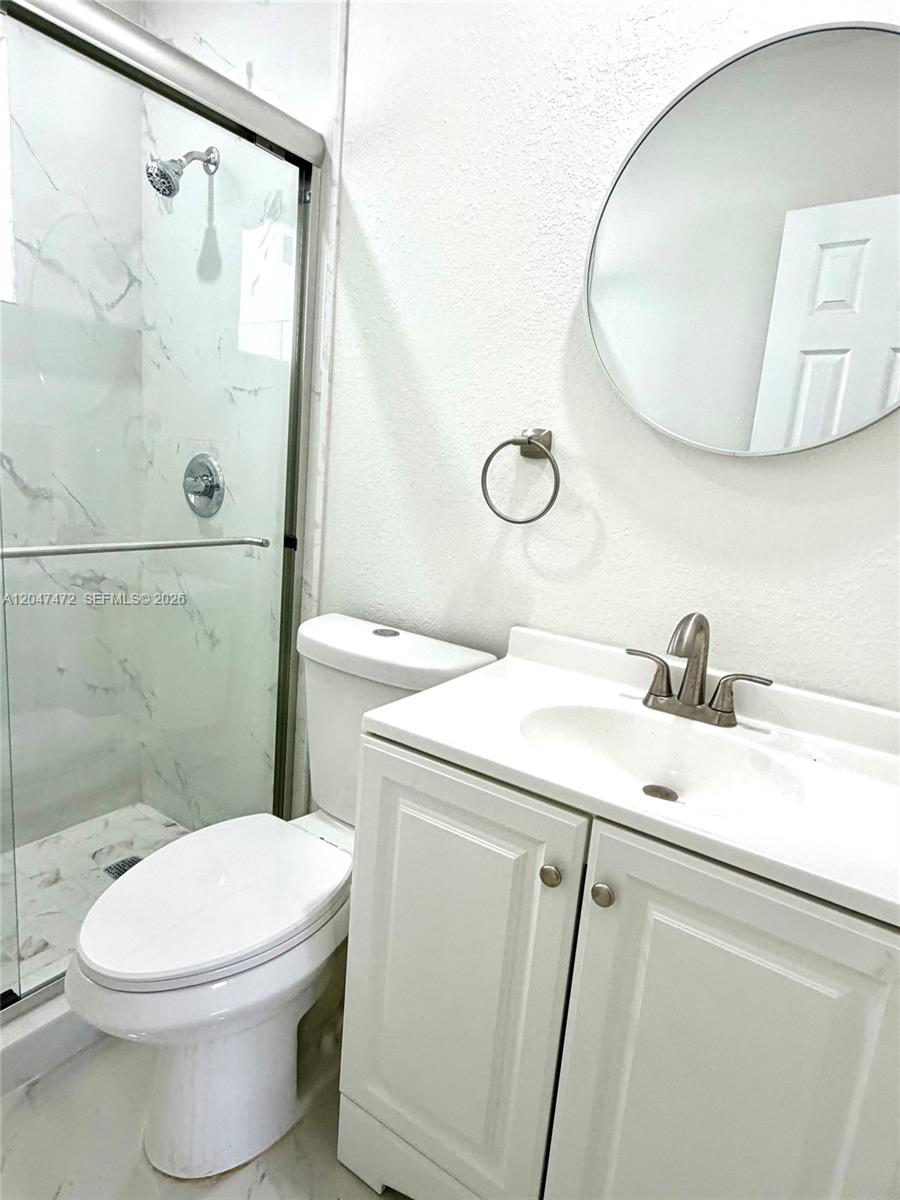 2150 N 66th Avenue Property Photo 21