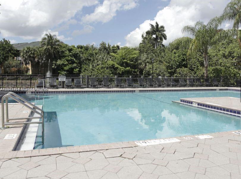 A12047491 Property Photo 10