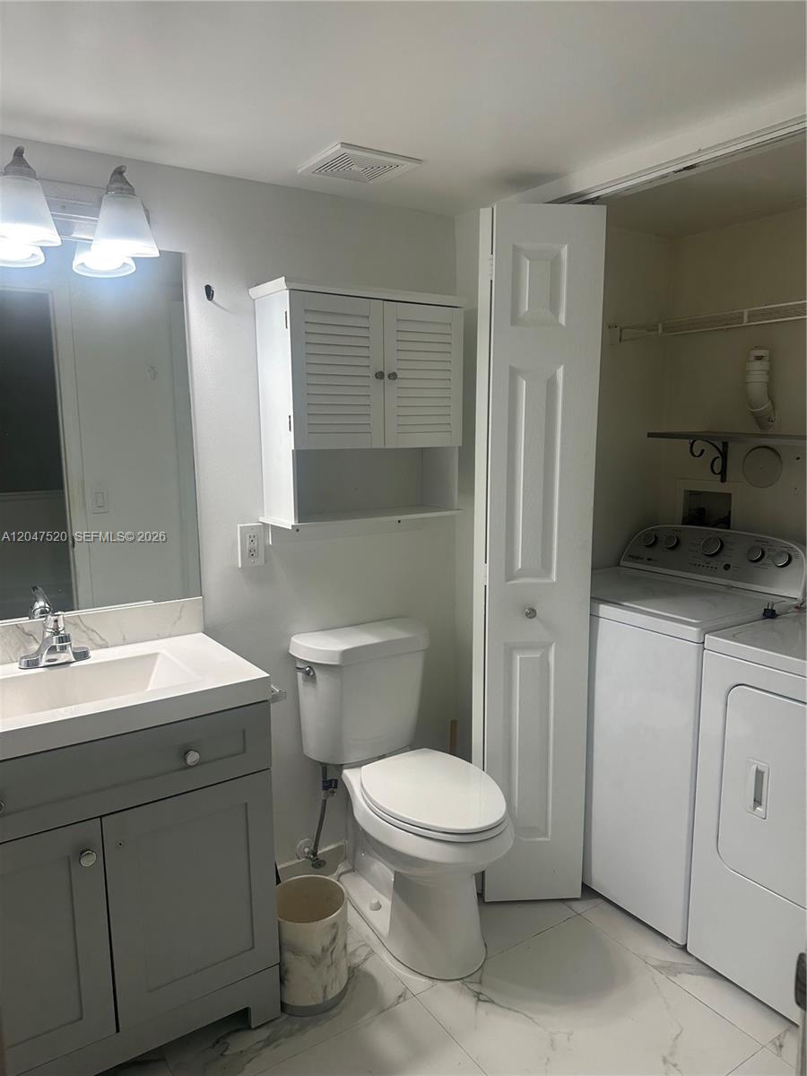 2961 Ne 185th Street 1618 Property Photo 12