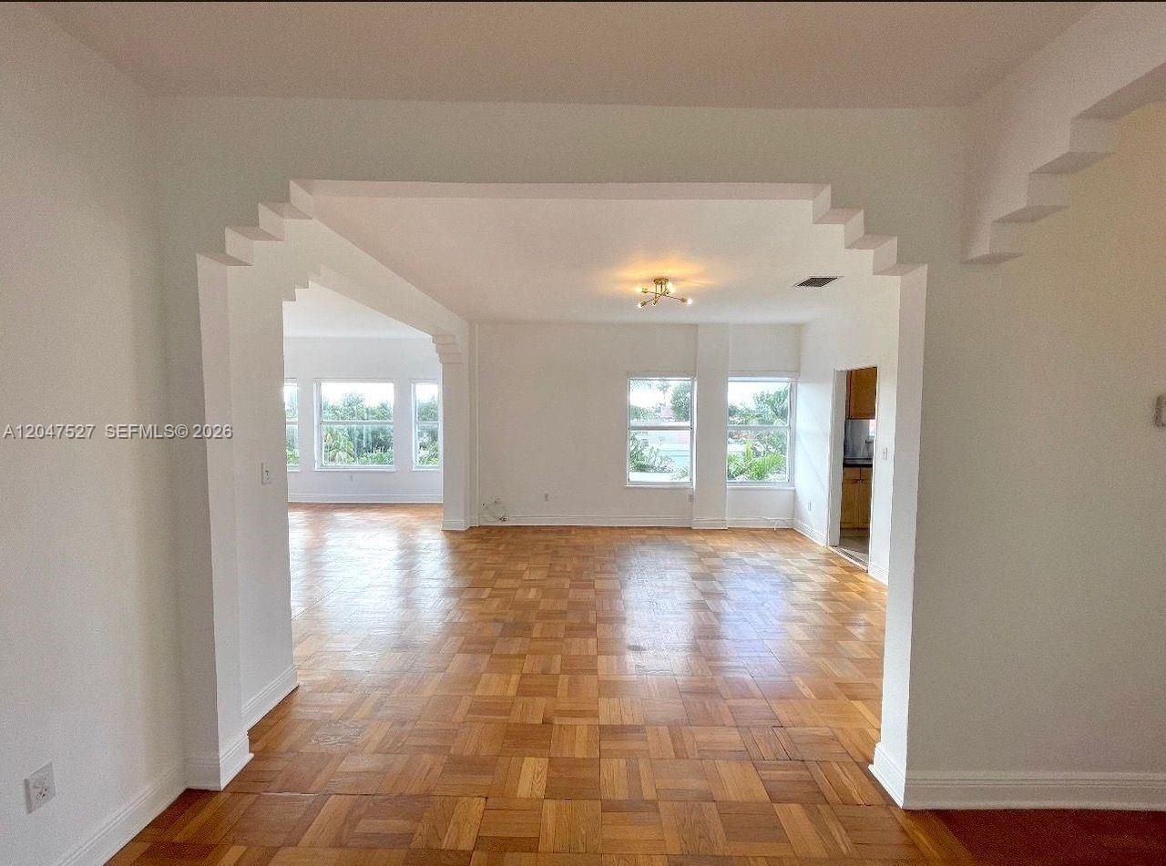 4035 N Meridian Avenue Ph Property Photo 13