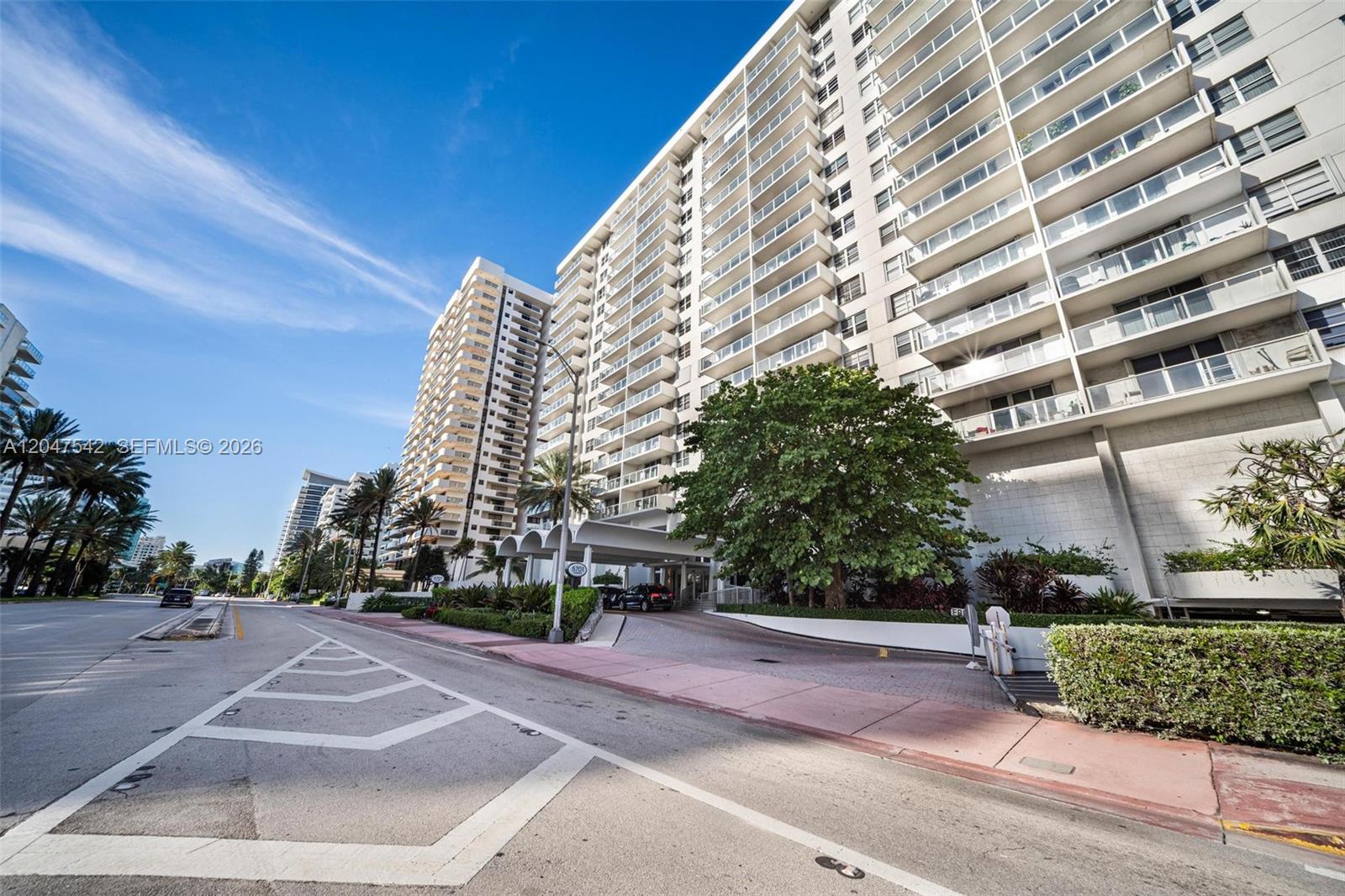 5701 Collins Avenue 1415 Property Photo 1
