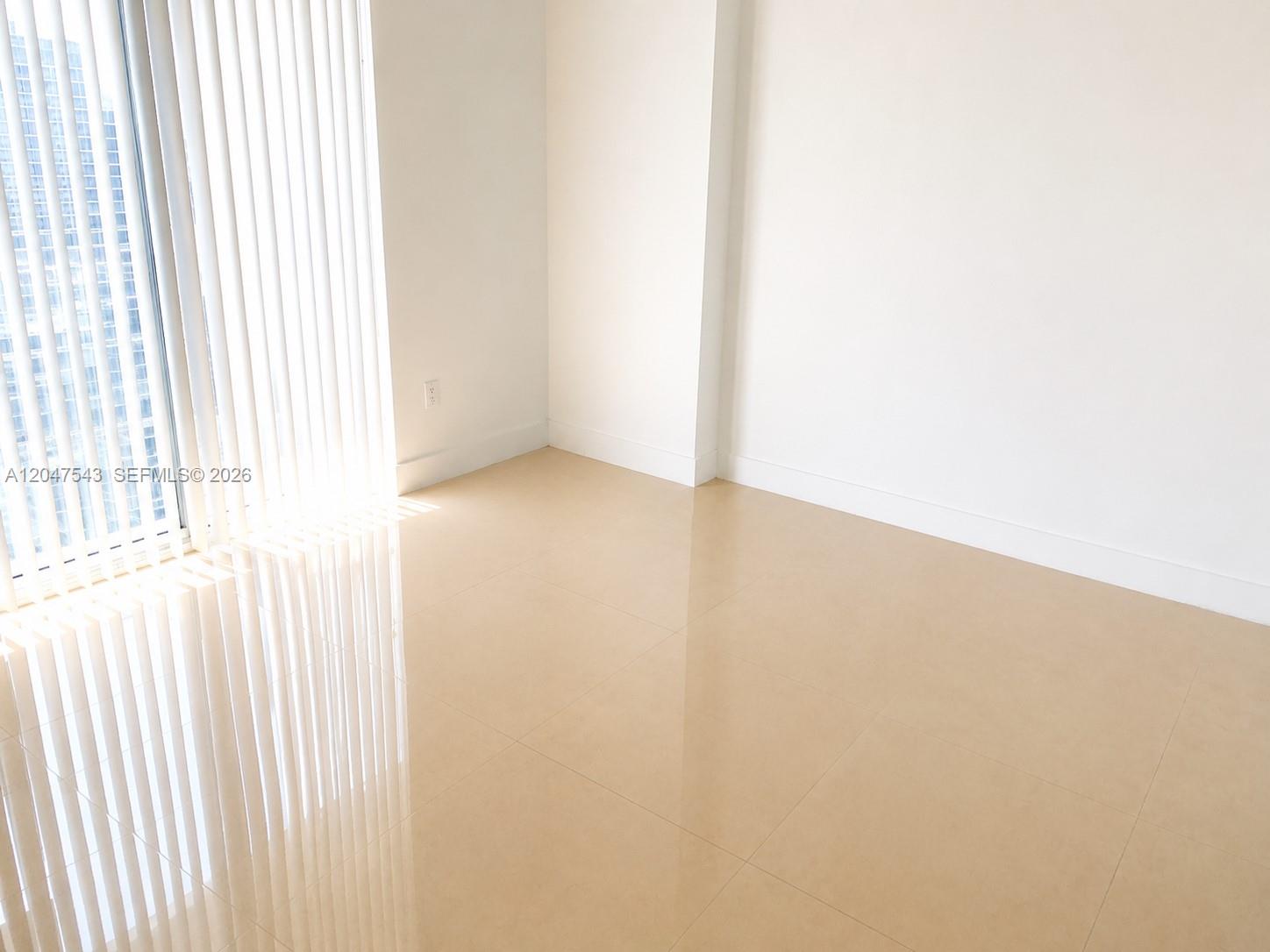 A12047543 Property Photo 4