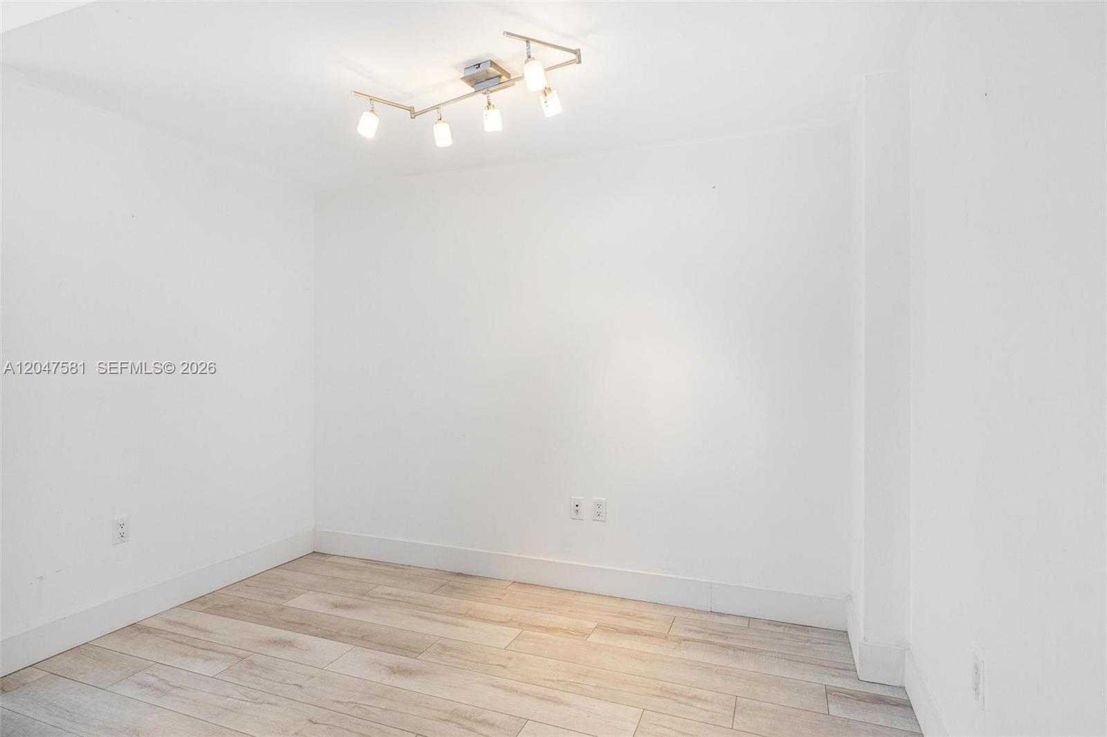 350 S Miami Avenue 2108 Property Photo 35