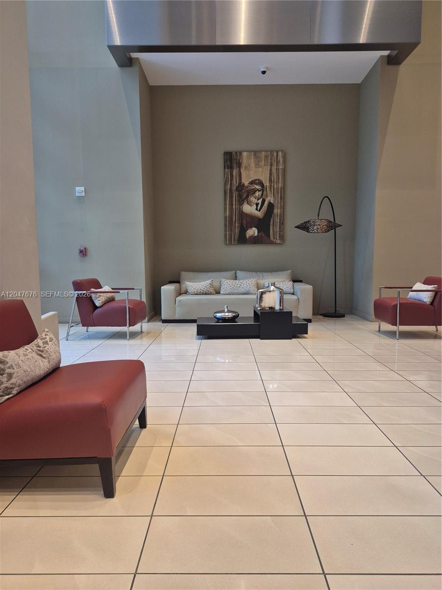 300 S Biscayne Boulevard T-2905 Property Photo 12