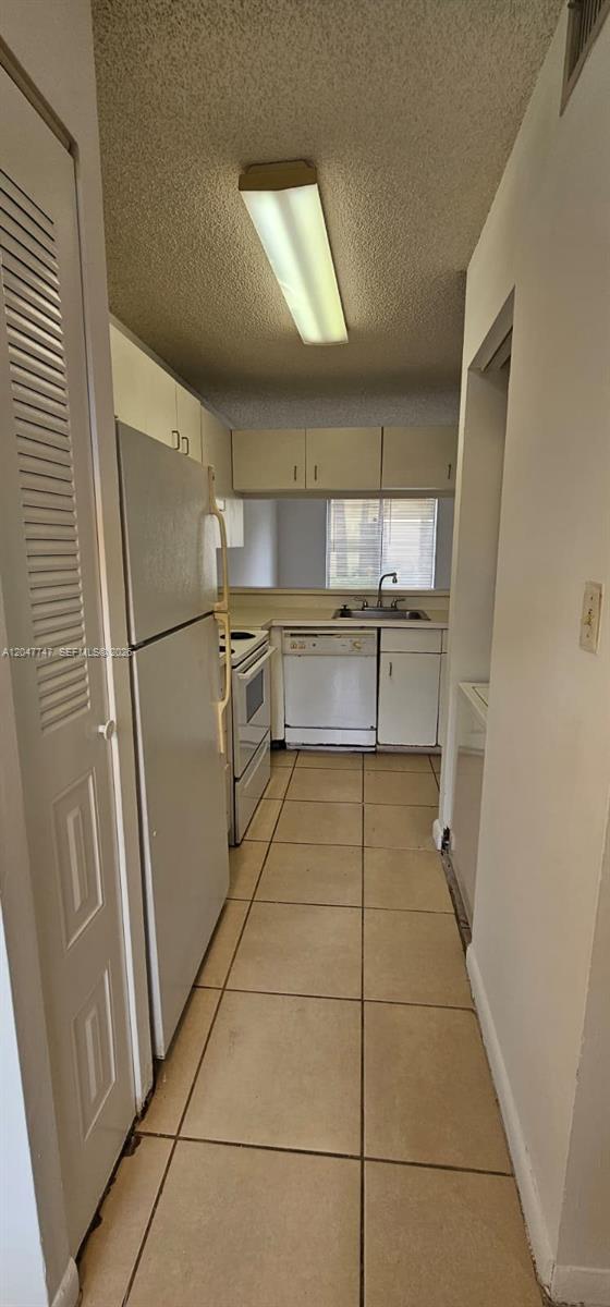 990 Coral Club Drive 990 Property Photo 5