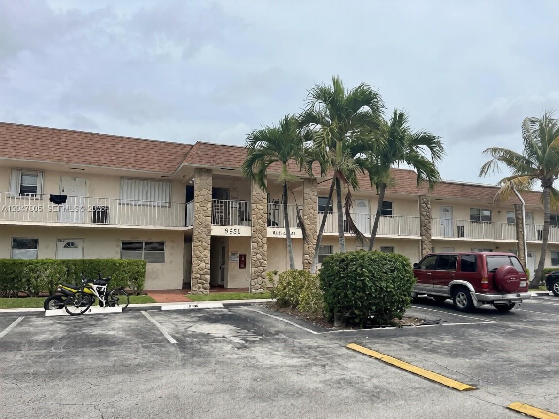 9851 Sandalfoot Boulevard 213