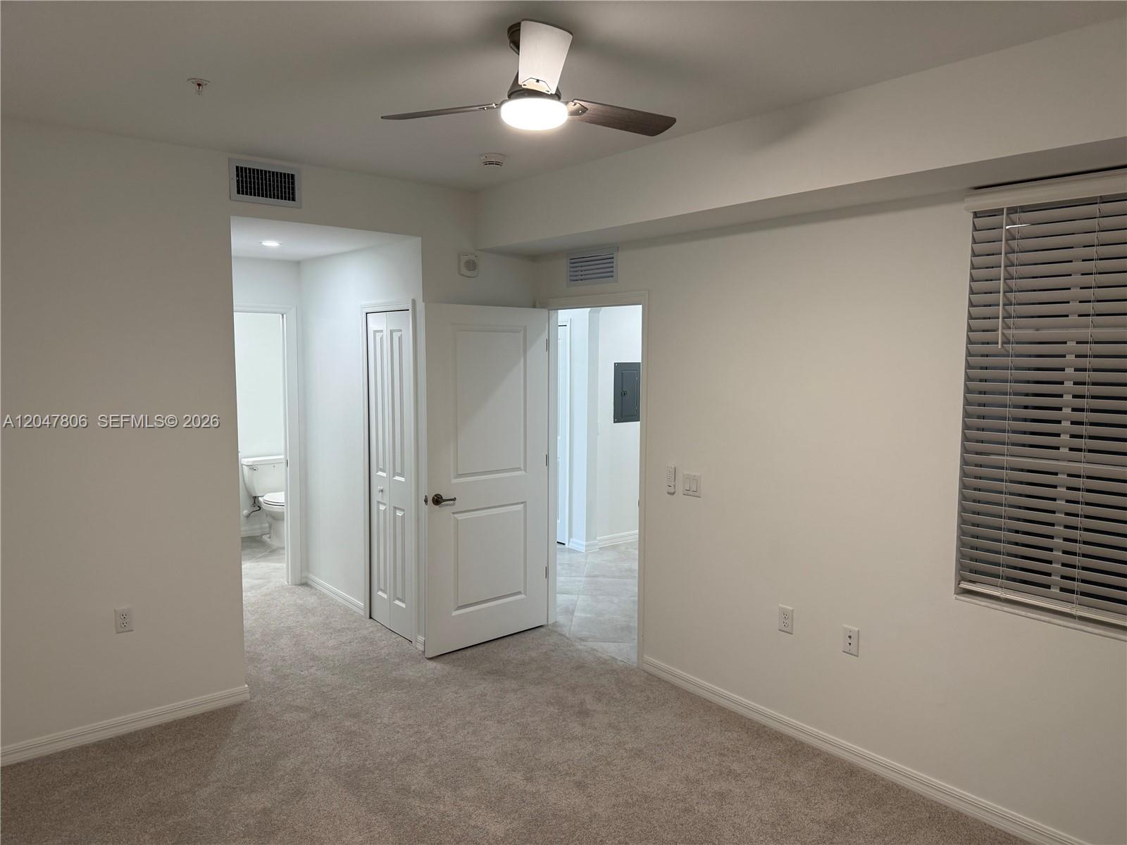 5491 Double Eagle Circle 3732 Property Photo 3