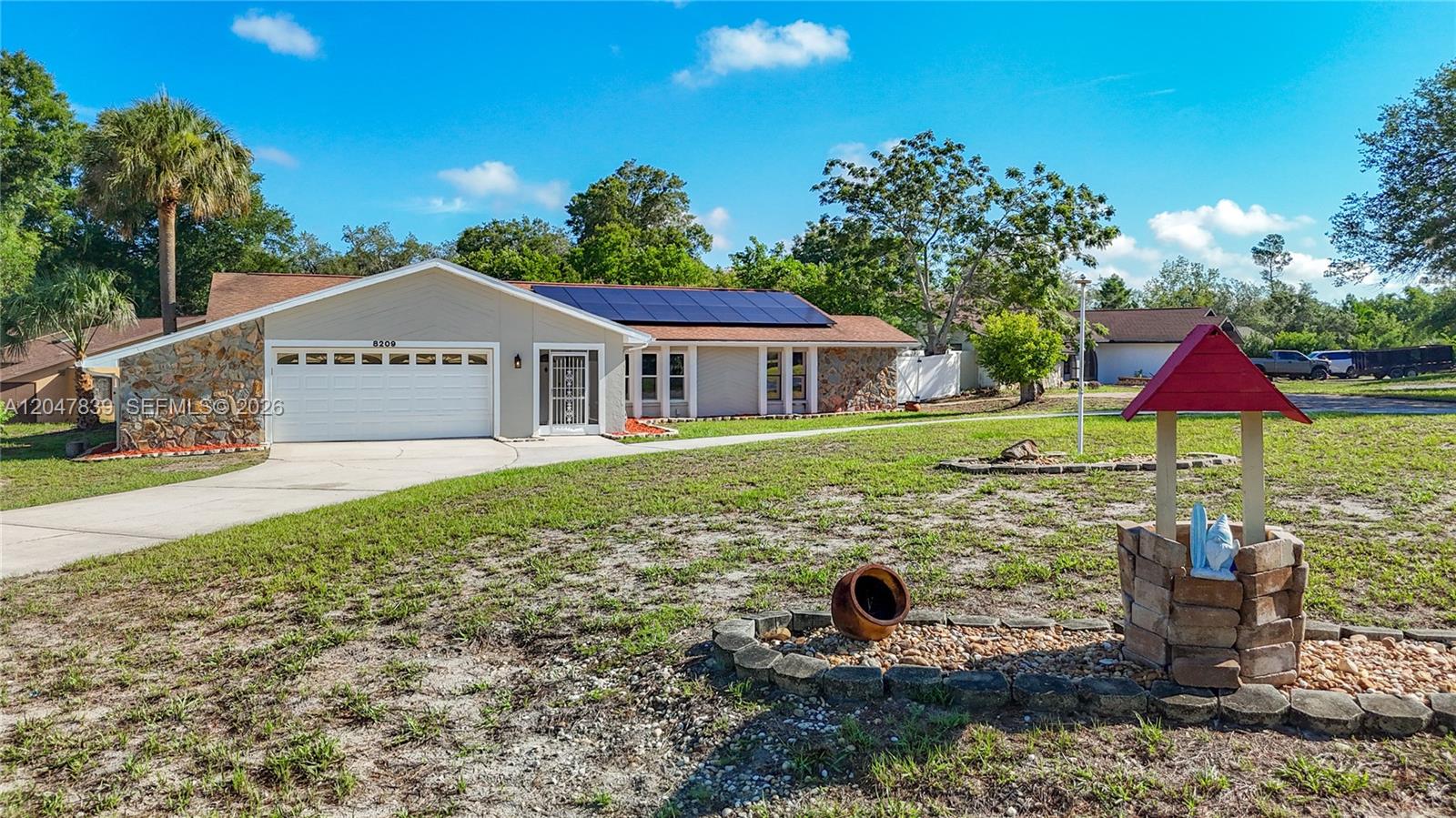 8209 Chaucer Drive Property Photo 3