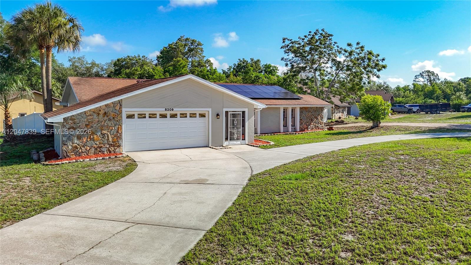 8209 Chaucer Drive Property Photo 4