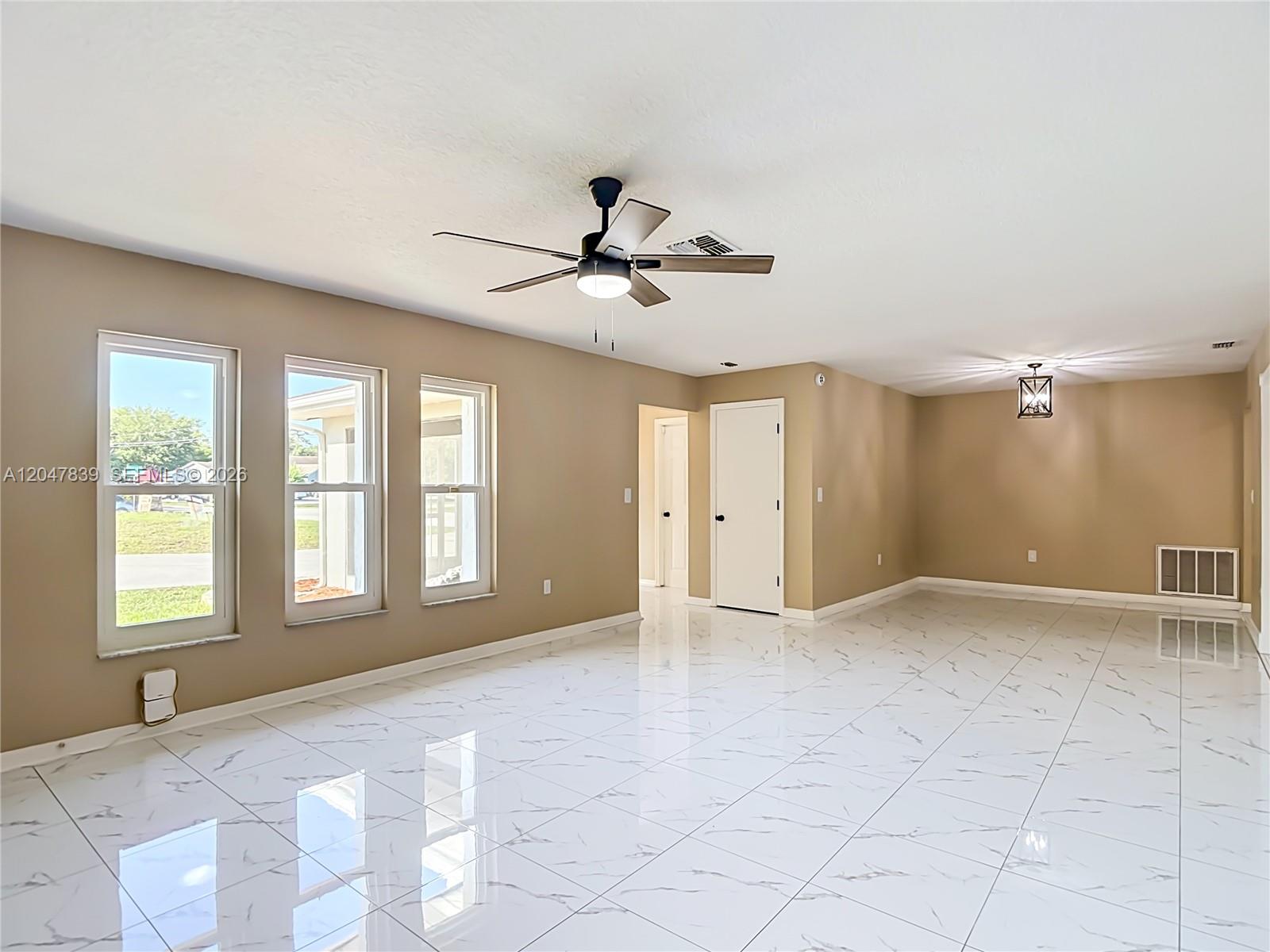 8209 Chaucer Drive Property Photo 6