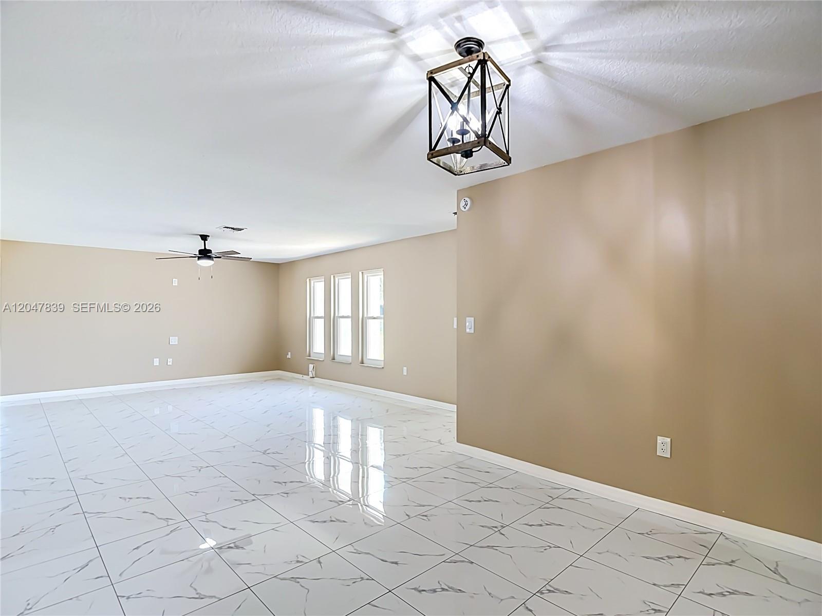 8209 Chaucer Drive Property Photo 9