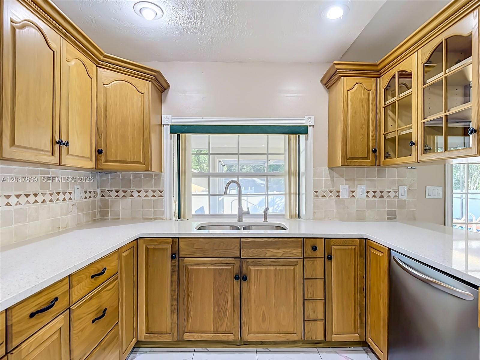 8209 Chaucer Drive Property Photo 15