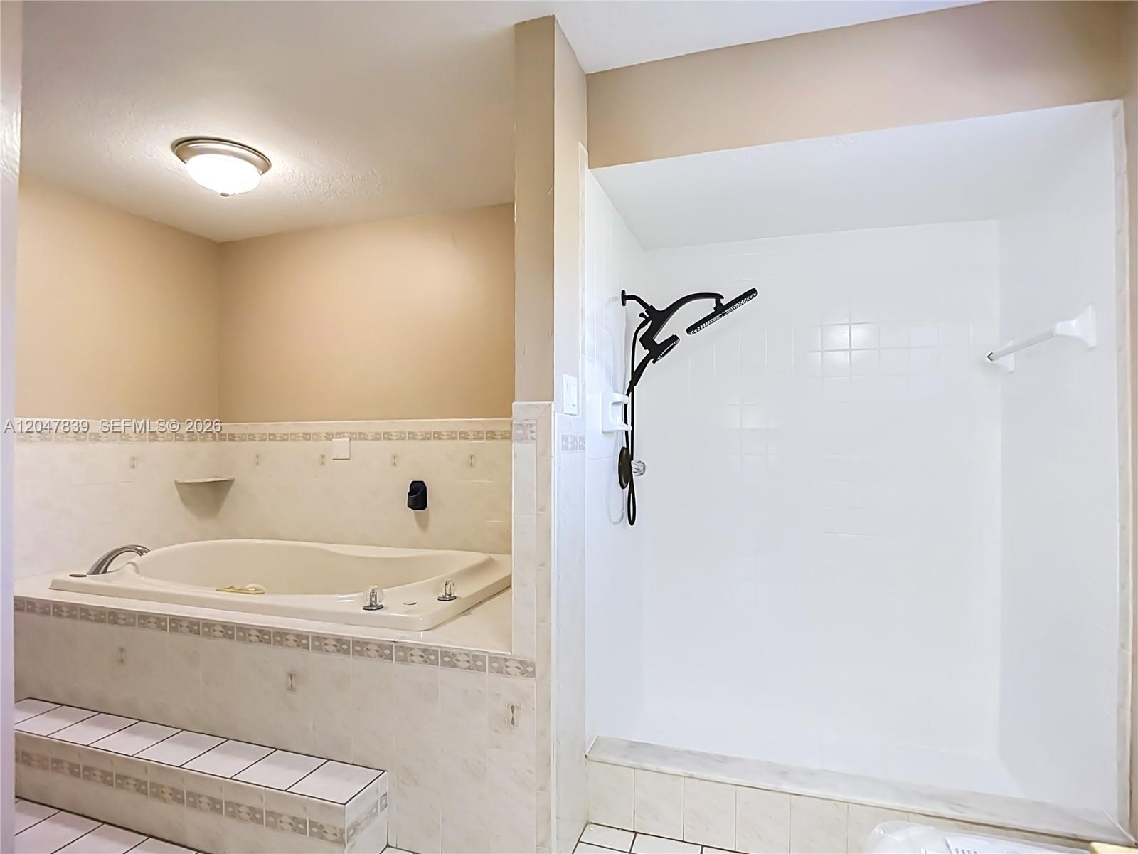 8209 Chaucer Drive Property Photo 20