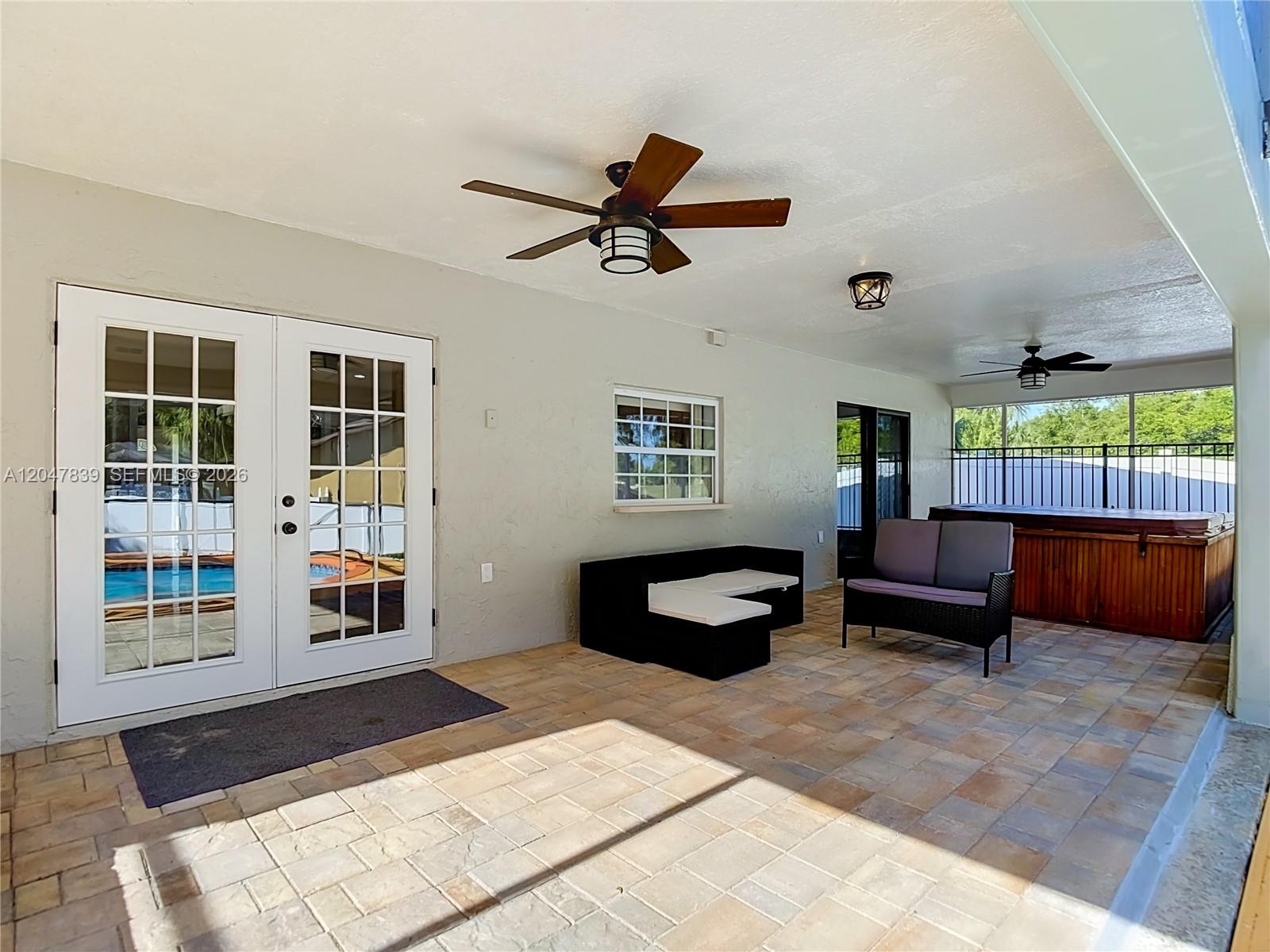 8209 Chaucer Drive Property Photo 28