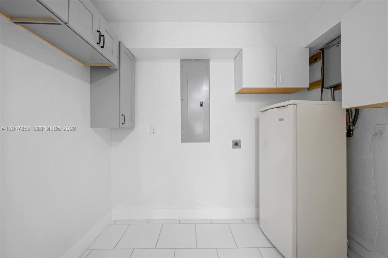 A12047852 Property Photo 8