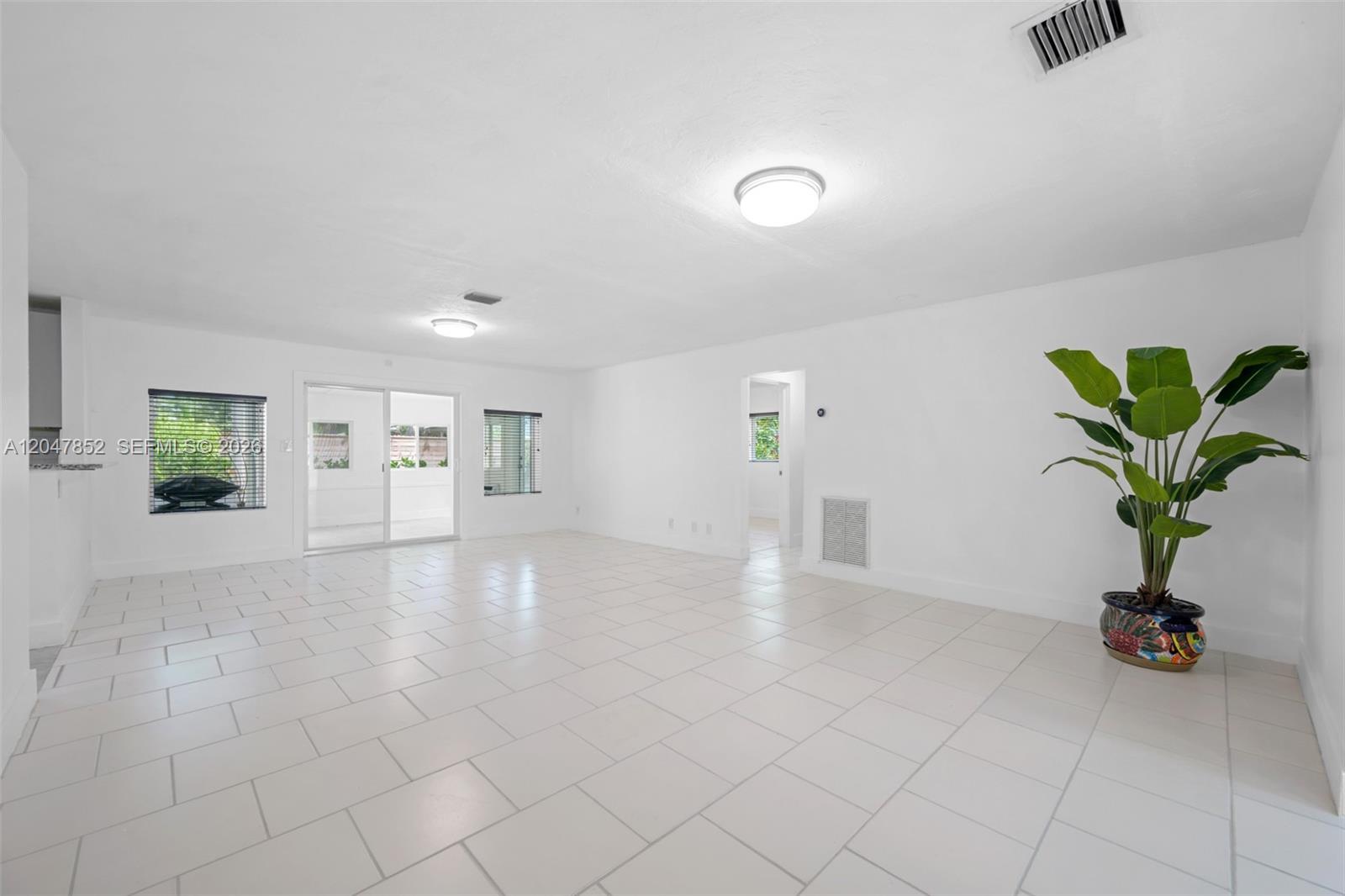 A12047852 Property Photo 9