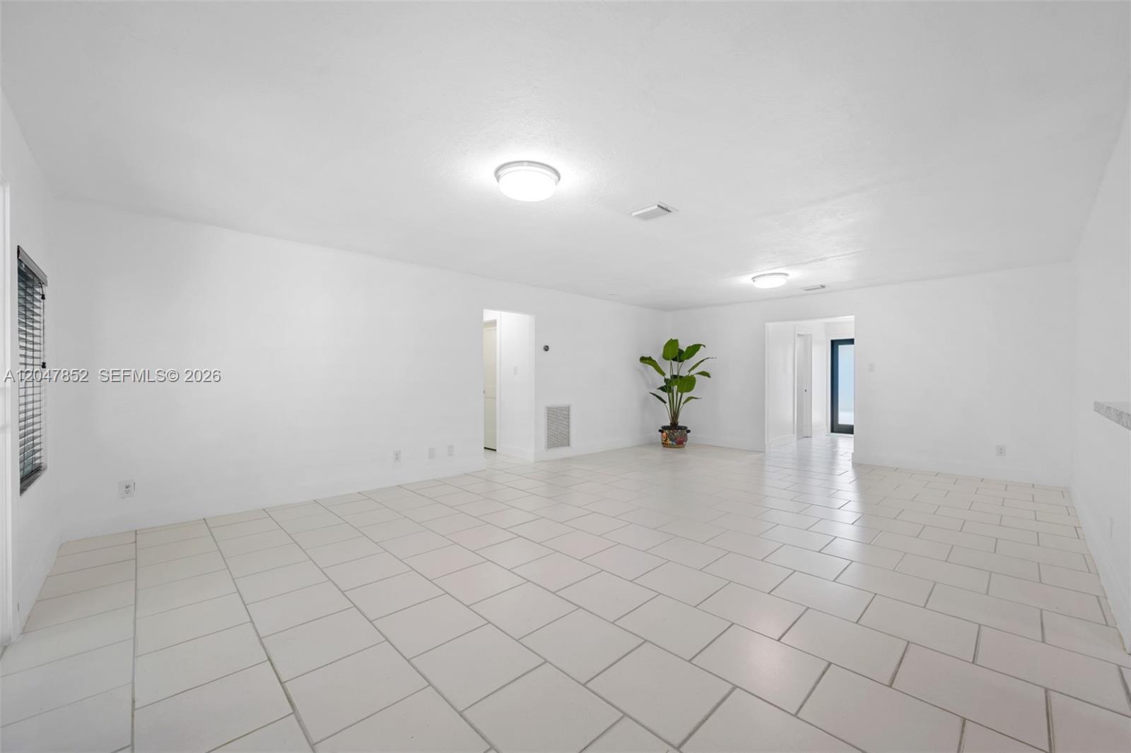 A12047852 Property Photo 10