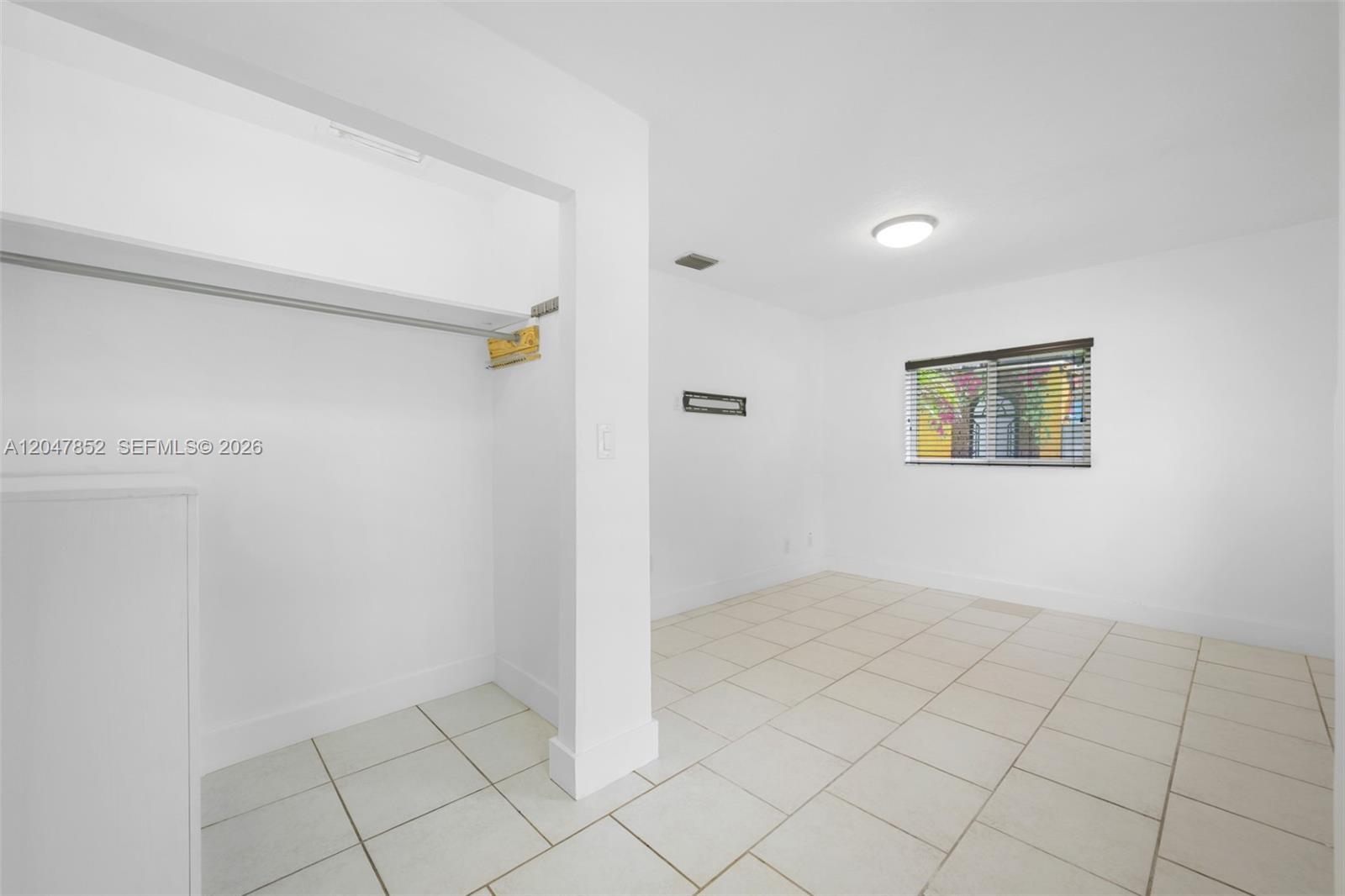 A12047852 Property Photo 11