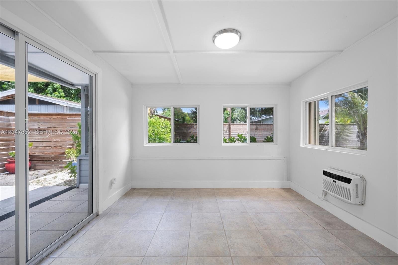 A12047852 Property Photo 20