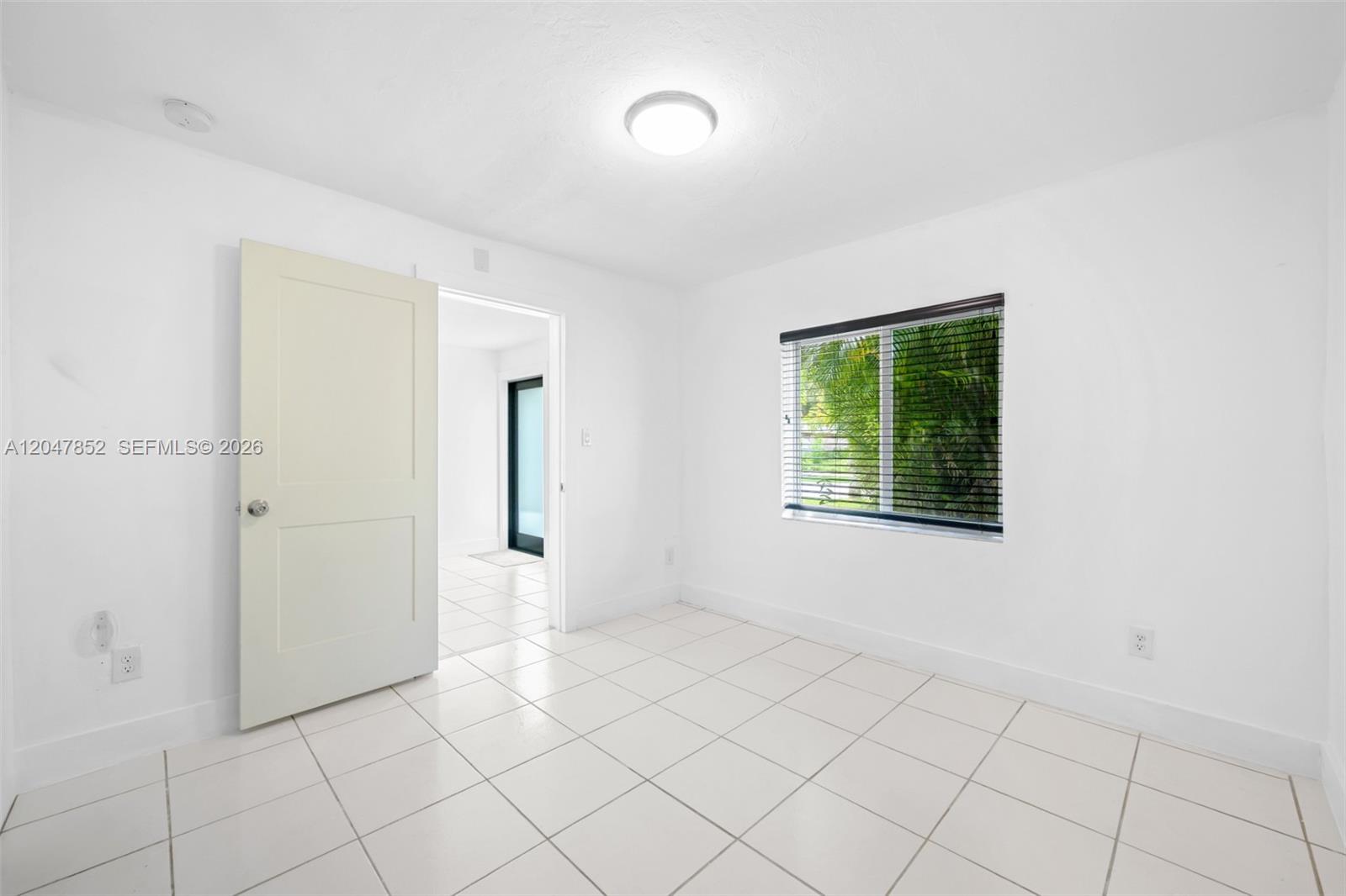 A12047852 Property Photo 21