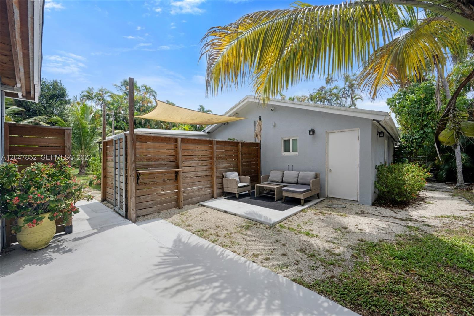 A12047852 Property Photo 26