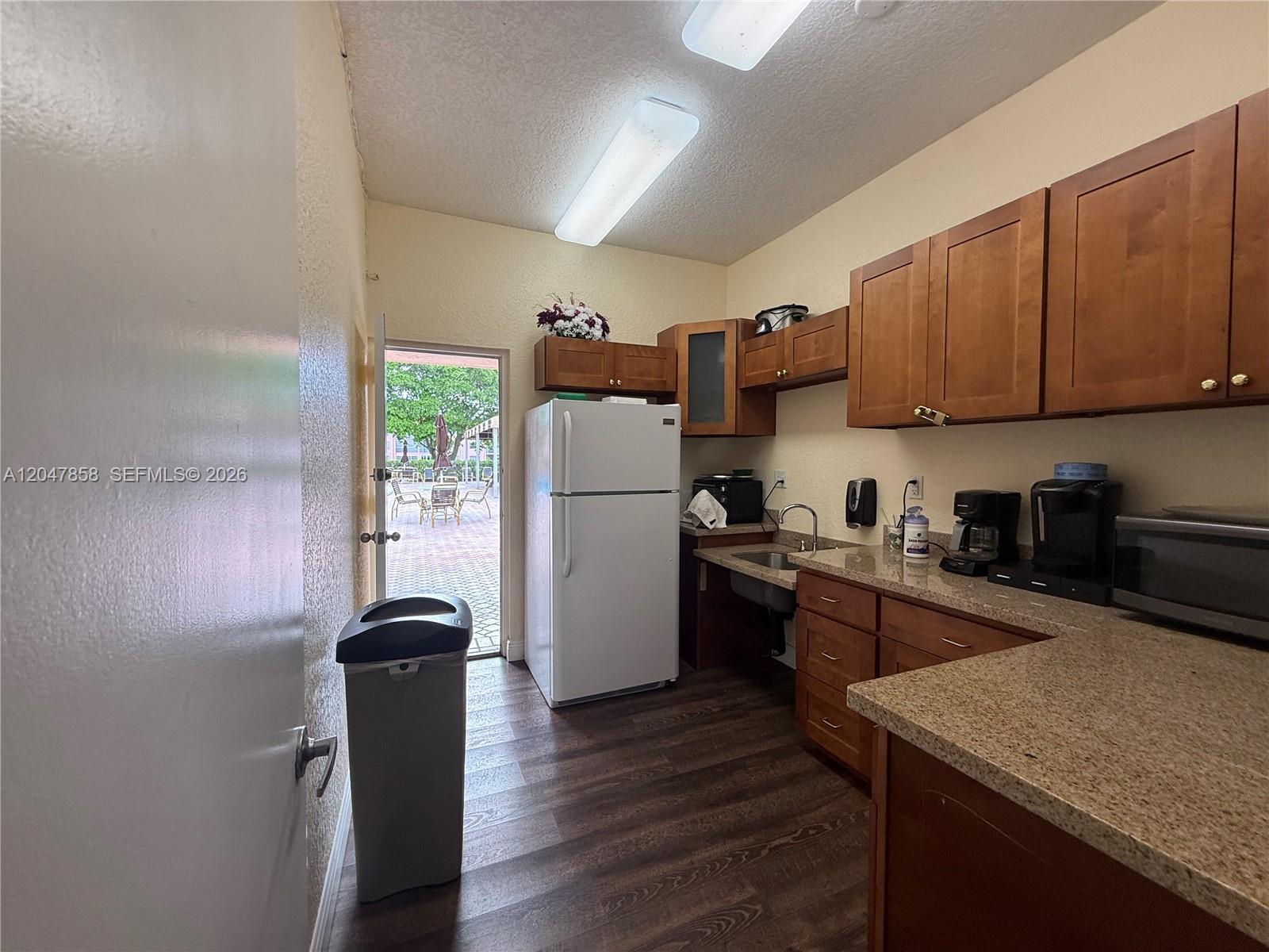 9101 Sunrise Lakes Boulevard 215 Property Photo 47