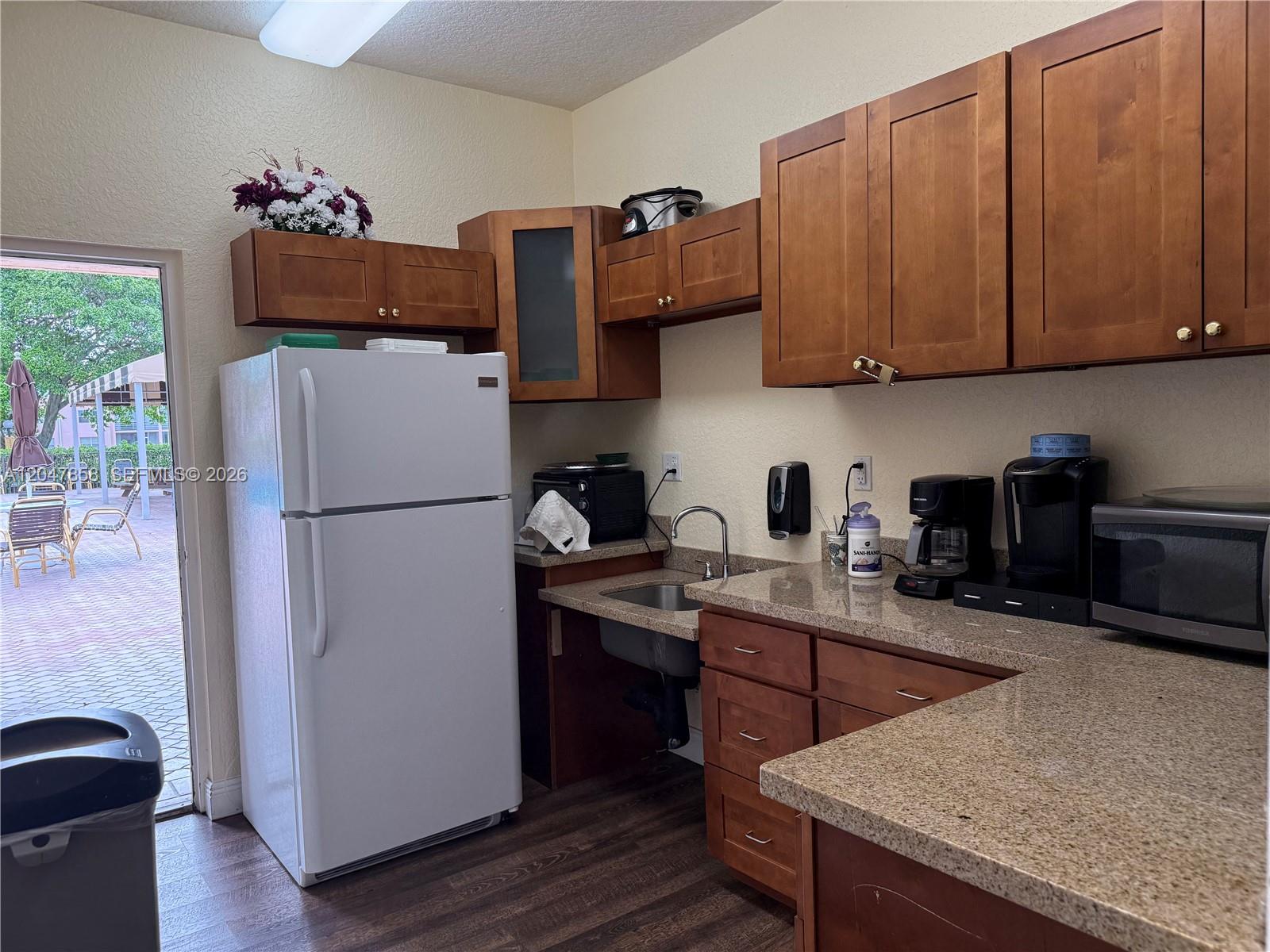 9101 Sunrise Lakes Boulevard 215 Property Photo 48