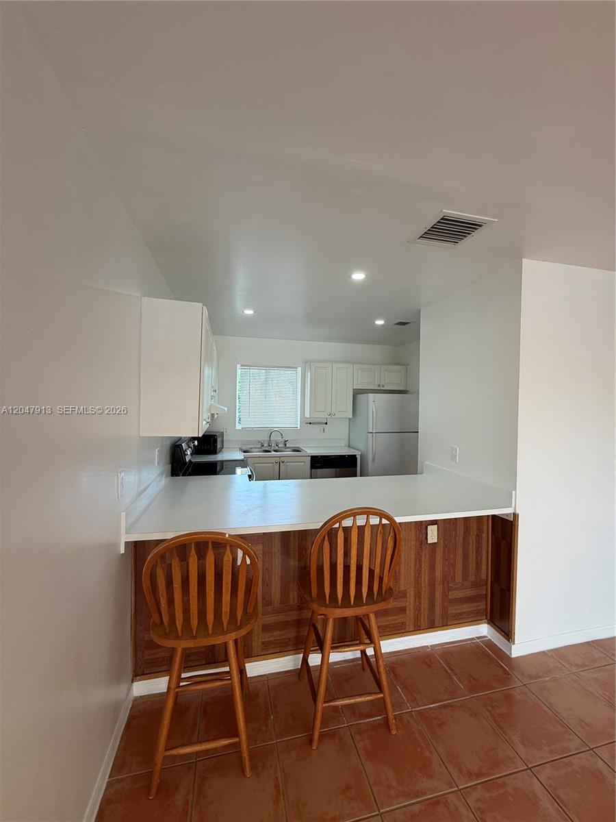 6245 Kendale Lakes Circle 208 Property Photo 7