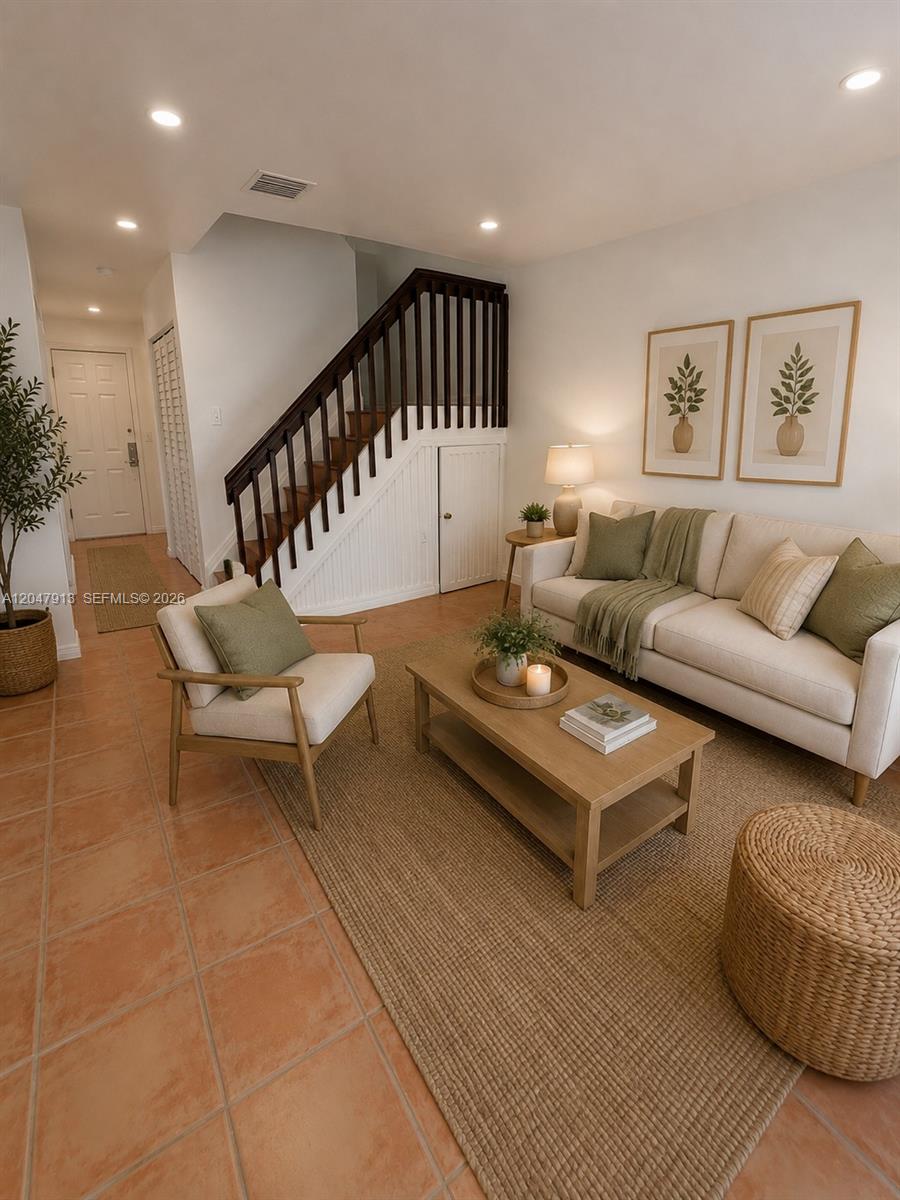 6245 Kendale Lakes Circle 208 Property Photo 10