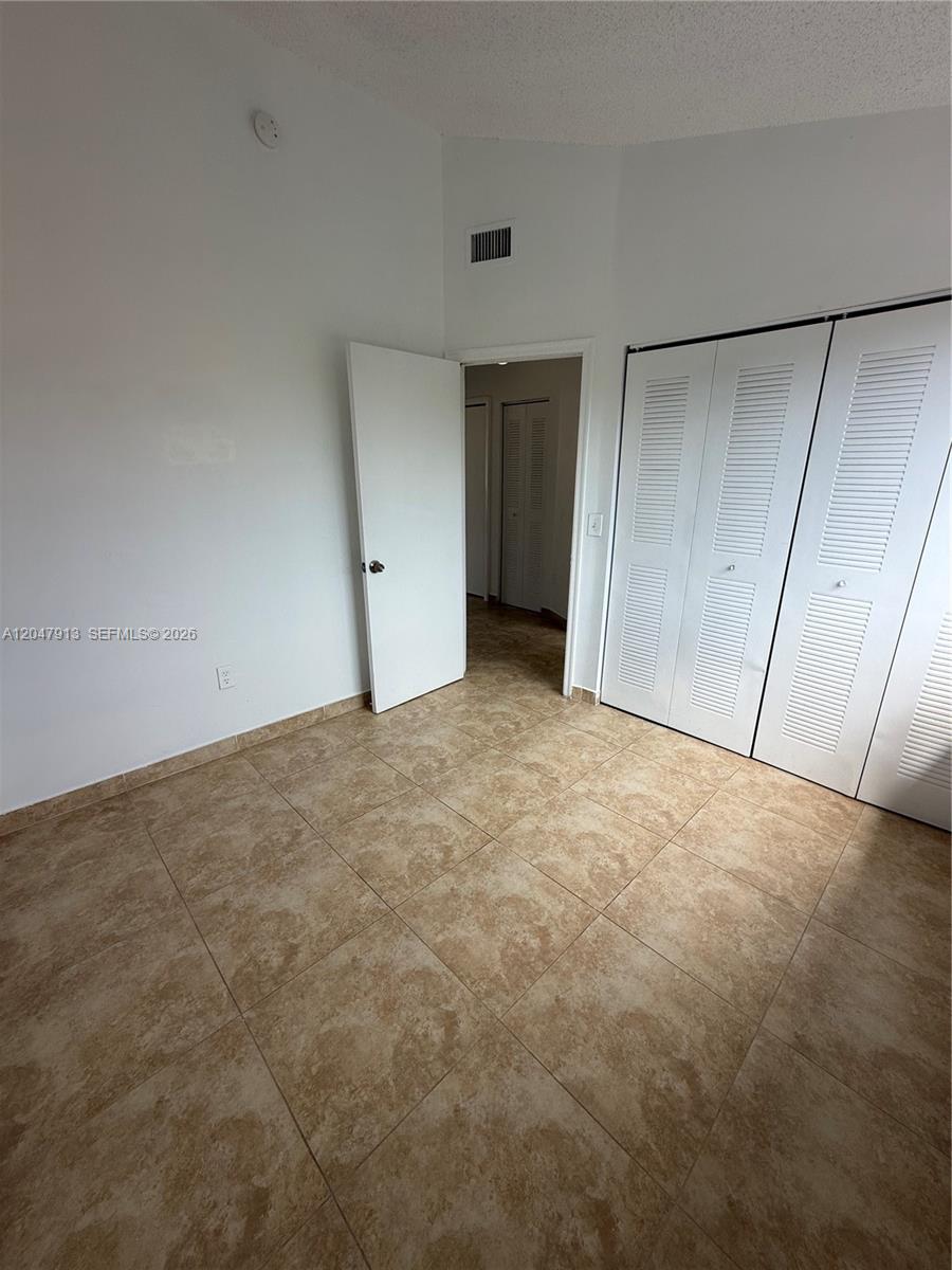 6245 Kendale Lakes Circle 208 Property Photo 28