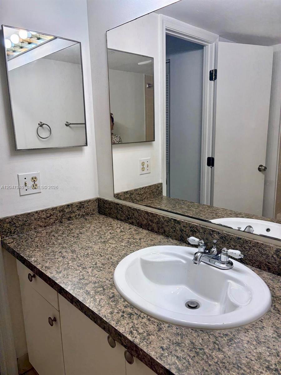 100 Nw 76th Avenue 102-2 Property Photo 8