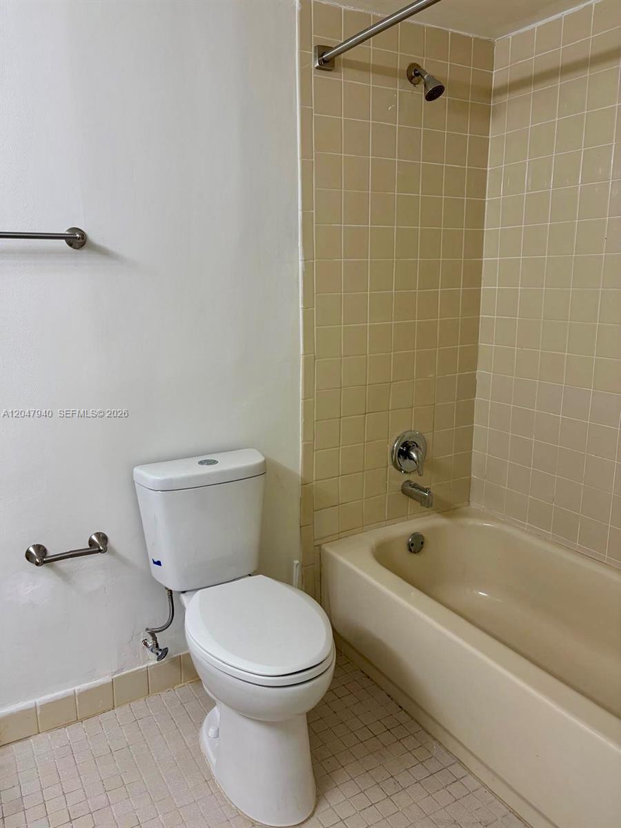 100 Nw 76th Avenue 102-2 Property Photo 9