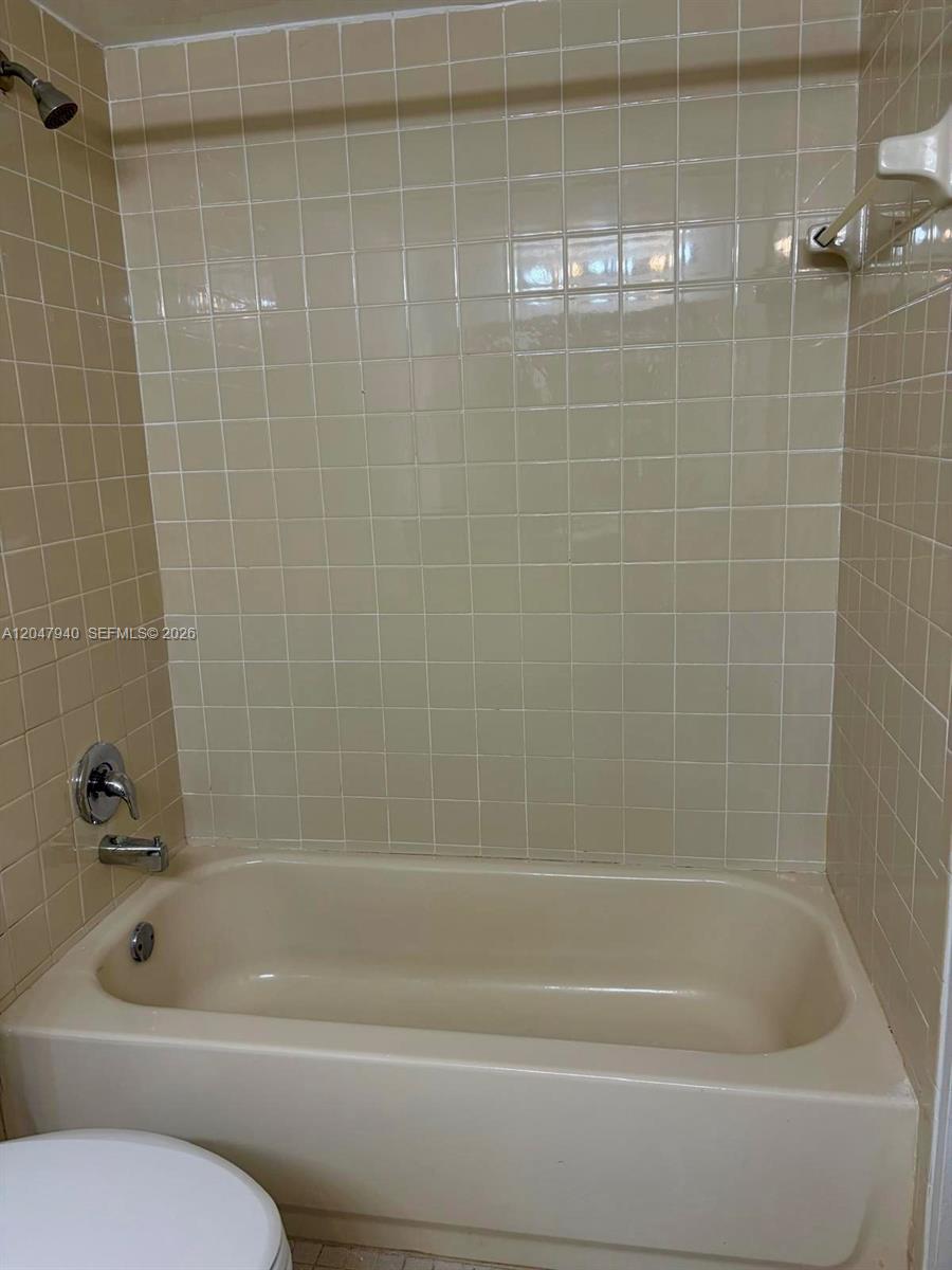 100 Nw 76th Avenue 102-2 Property Photo 10