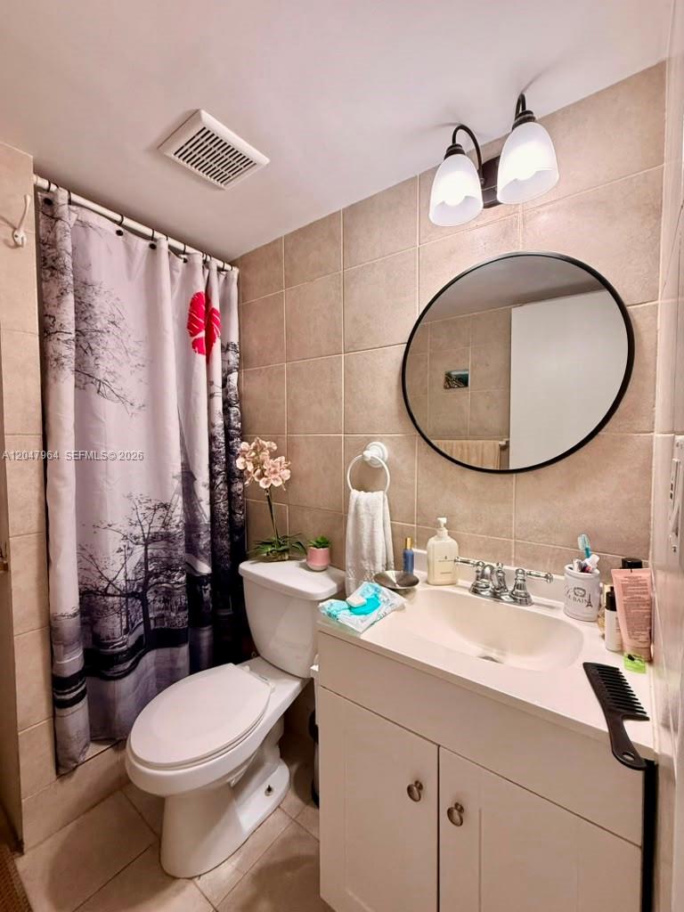 1300 Ne 191st Street A112 Property Photo 24