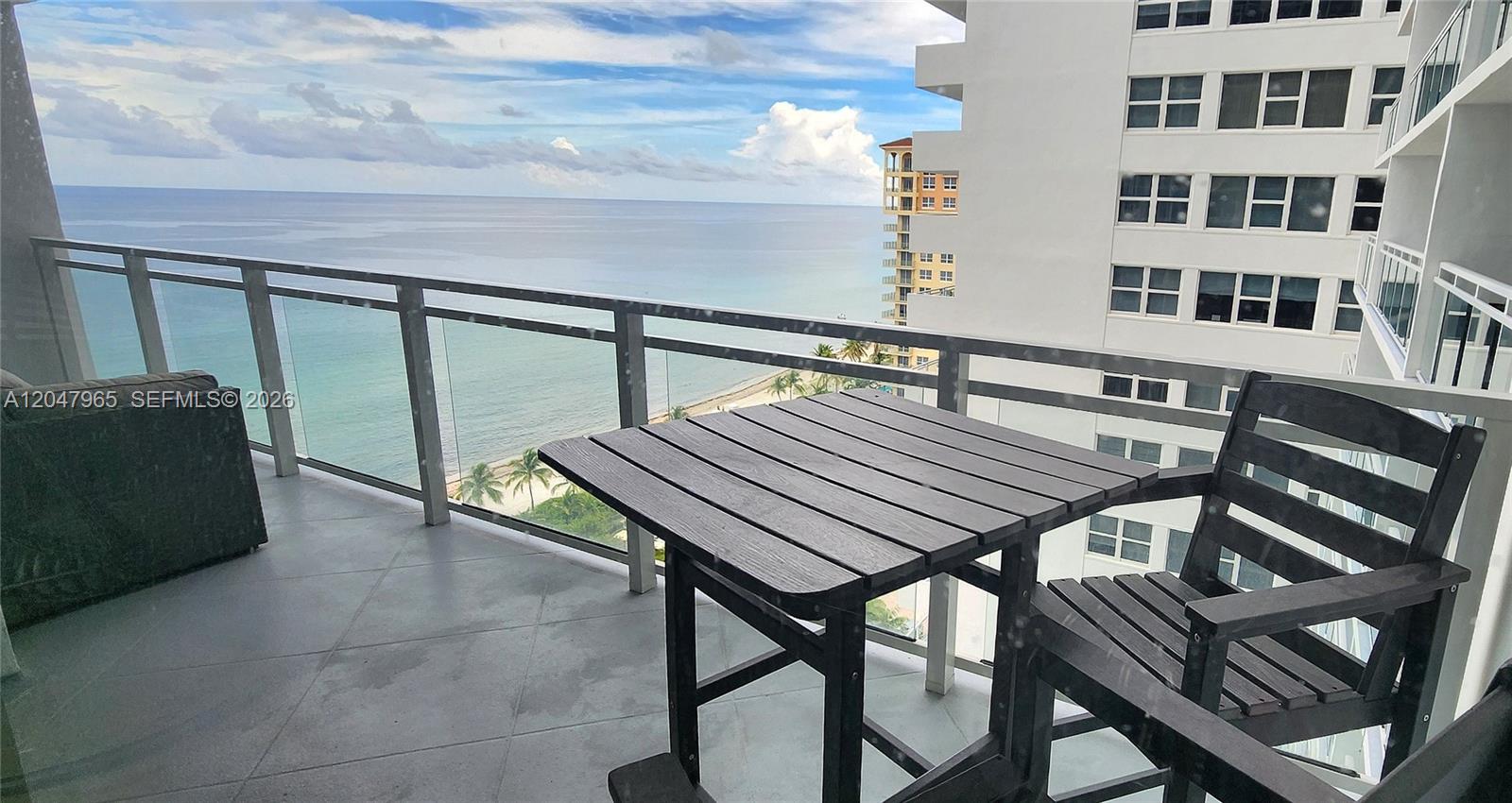 2030 S Ocean Drive 1718 Property Photo 2