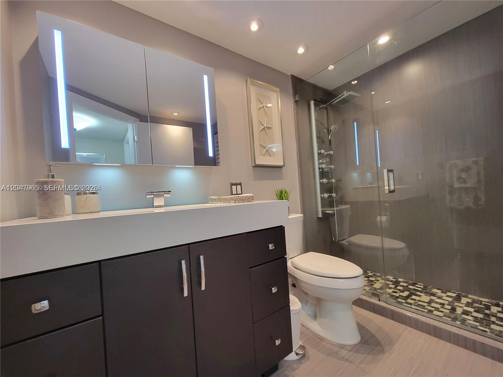 2030 S Ocean Drive 1718 Property Photo 11