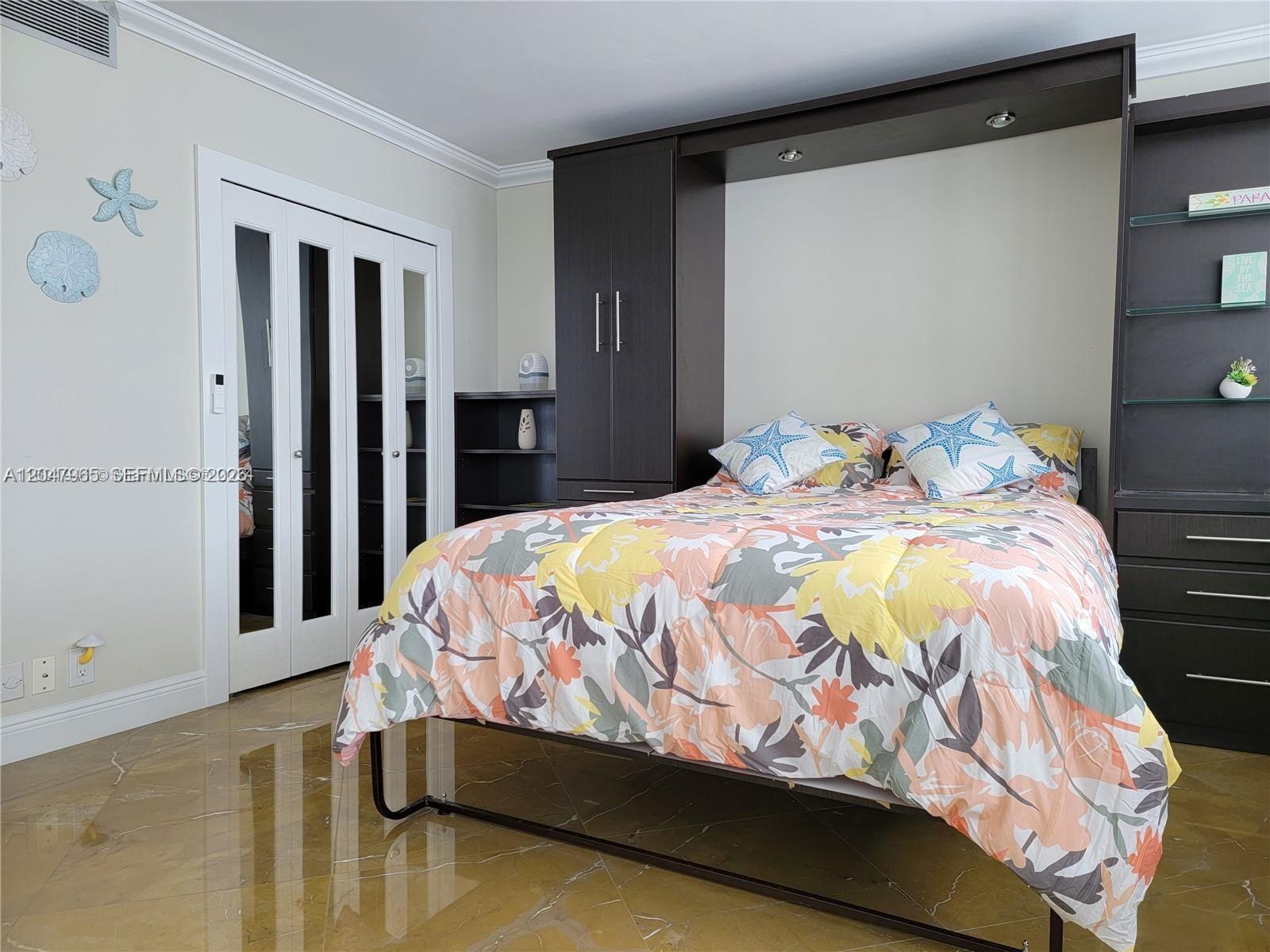 2030 S Ocean Drive 1718 Property Photo 13