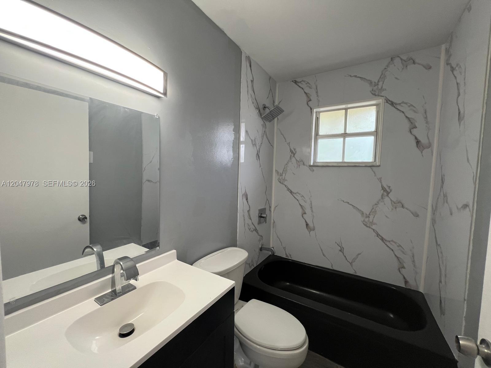 451 Ne 136th Street I-101 Property Photo 10